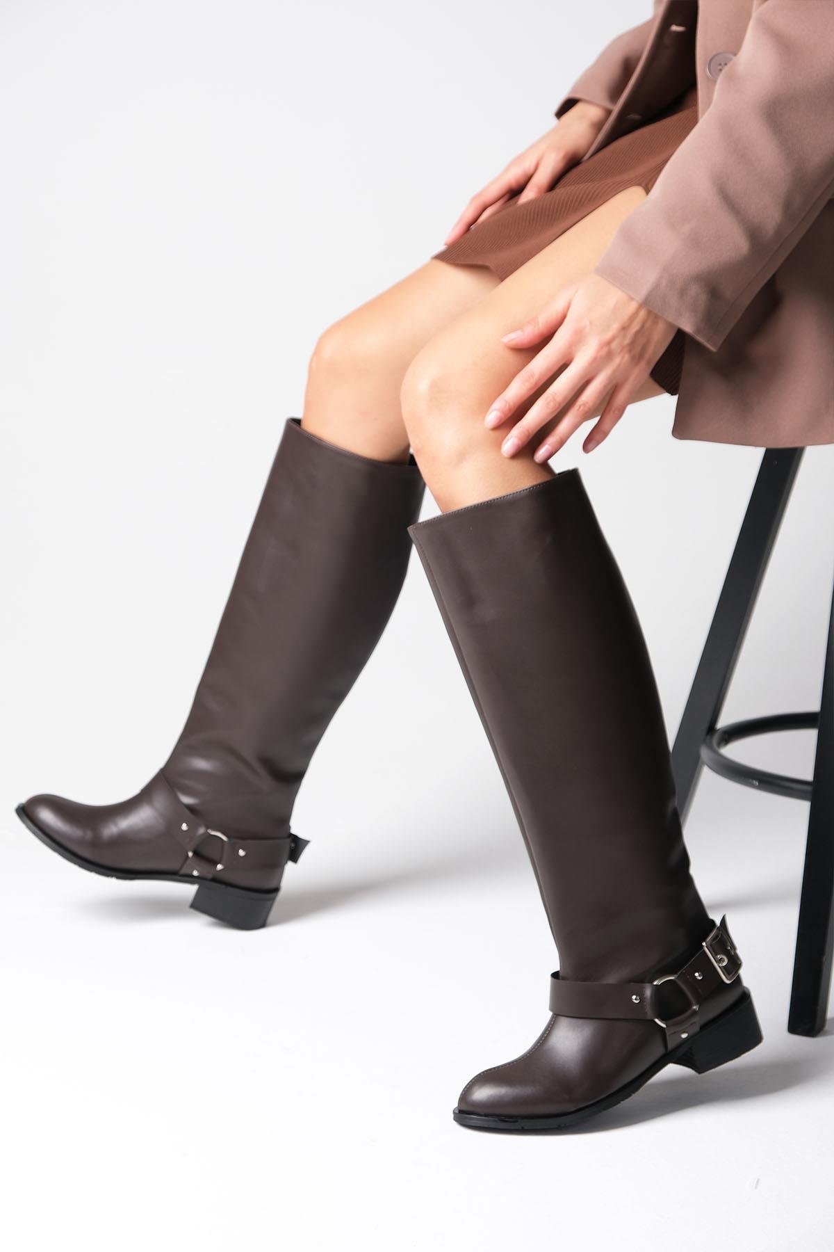 Brielle Kahverengi Fermuarsız Biker Çizme-ÇİZME-Mio Gusto-02321BRC