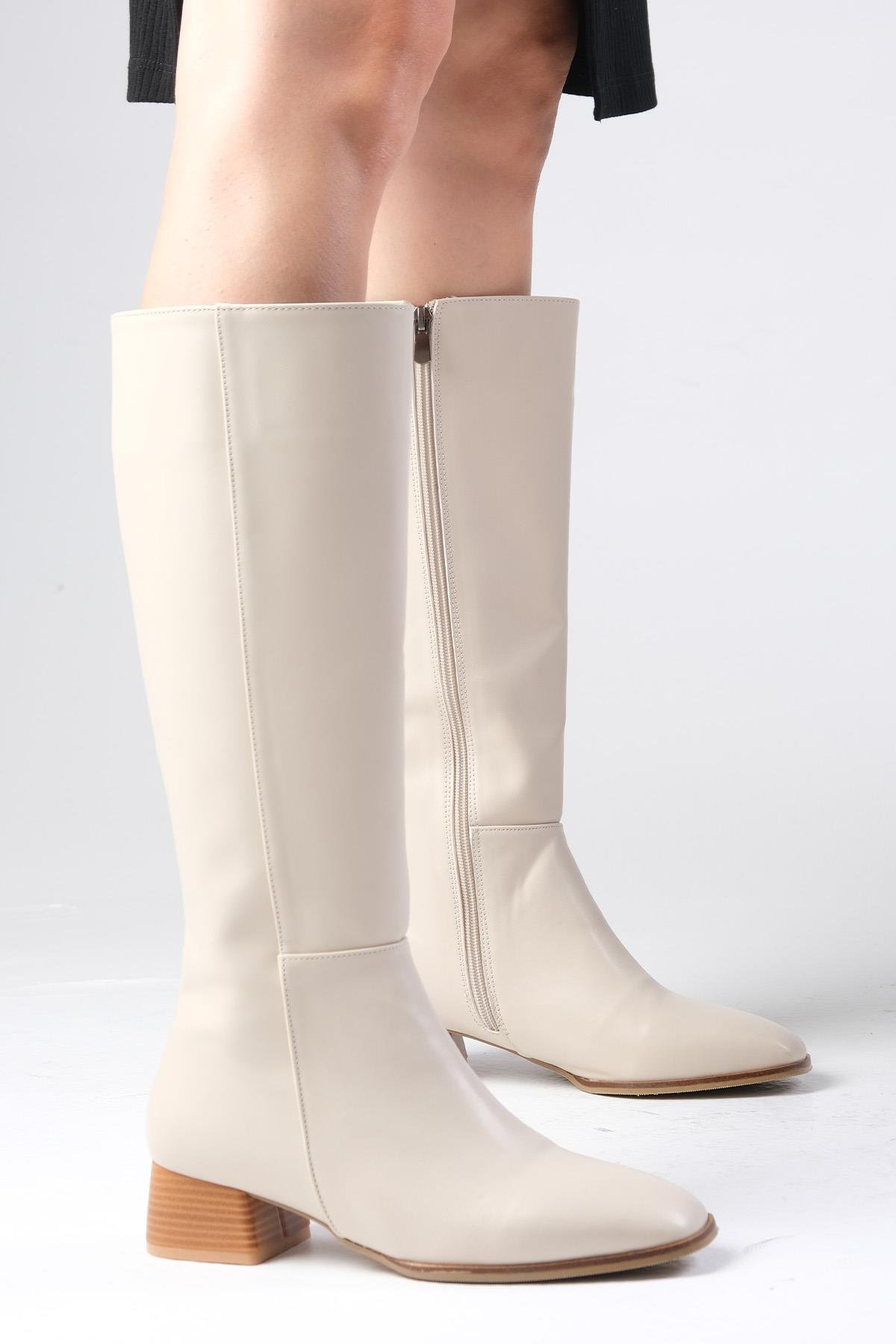 Briony Bej Renk Küt Burun Fermuarlı Çizme-ÇİZME-Mio Gusto-01492BEC