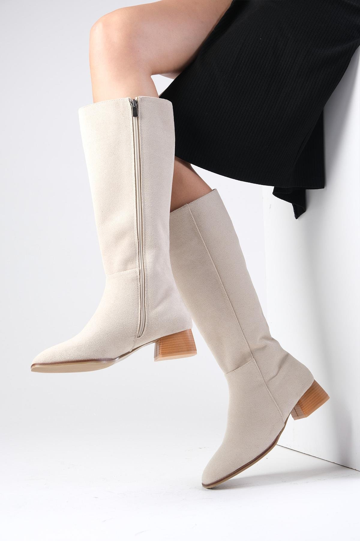 Briony Bej Renk Süet Küt Burun Fermuarlı Çizme-ÇİZME-Mio Gusto-01492BES