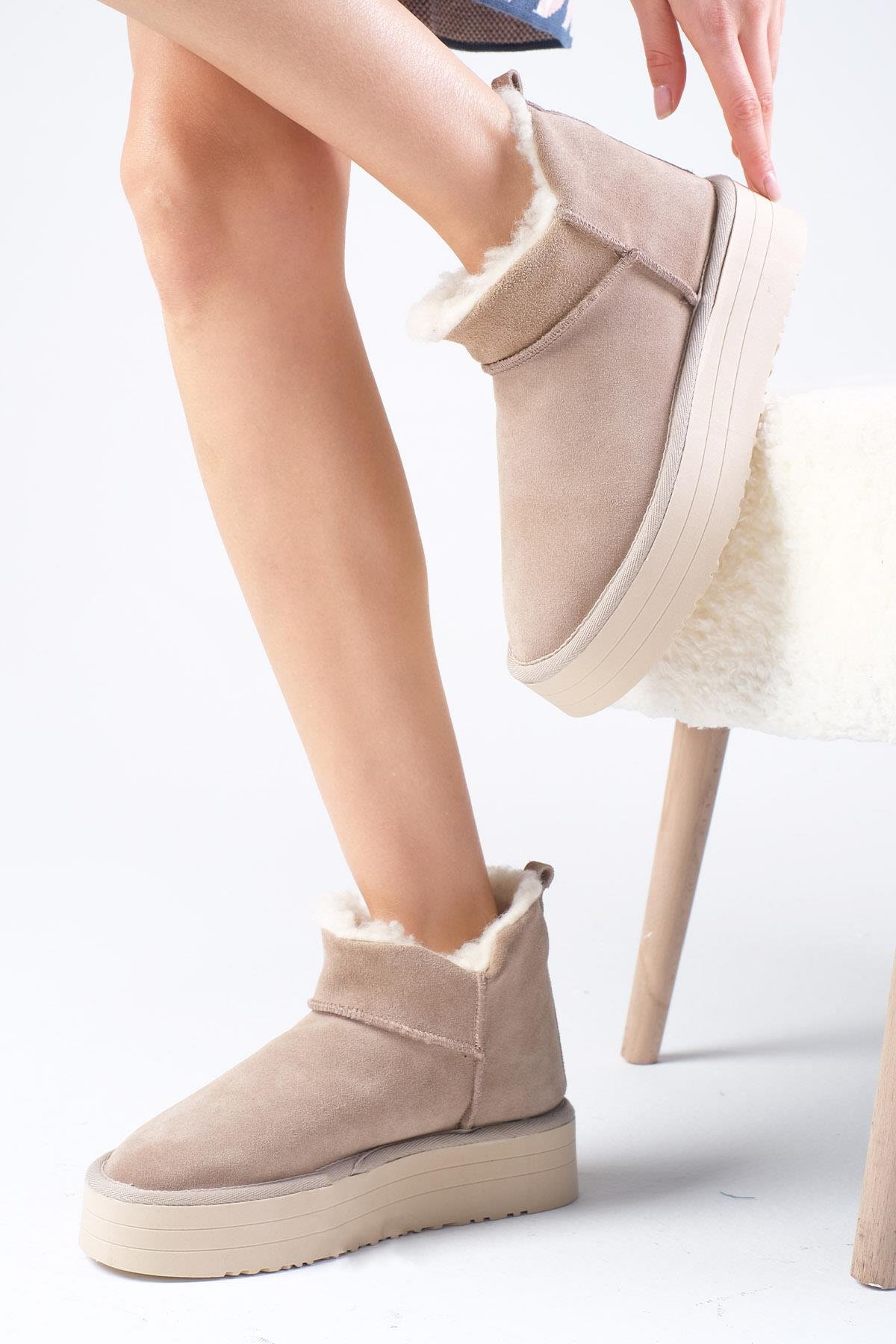 Bronte Hakiki Süet Bej Renk Ugg Bot-Topuksuz-Mio Gusto-05852BES