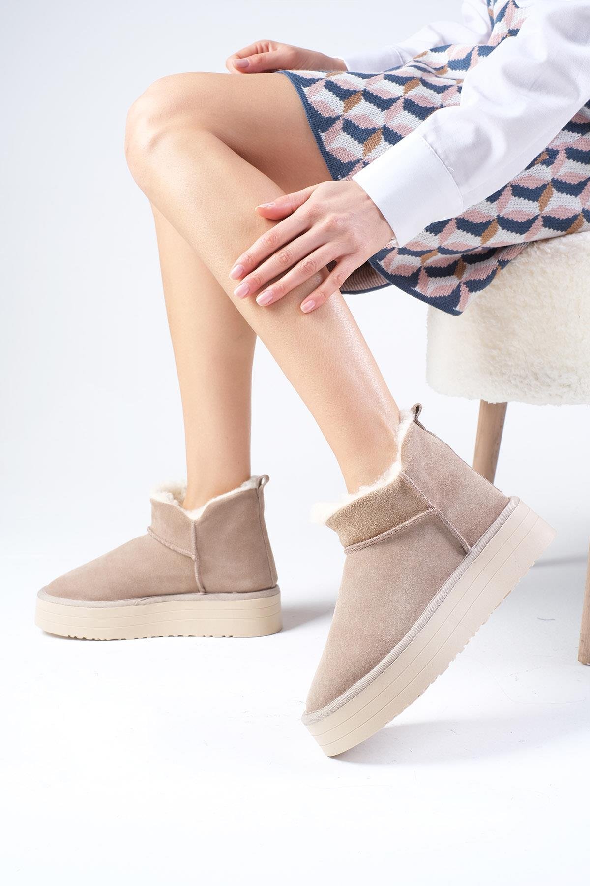 Bronte Hakiki Süet Bej Renk Ugg Bot-Topuksuz-Mio Gusto-05852BES