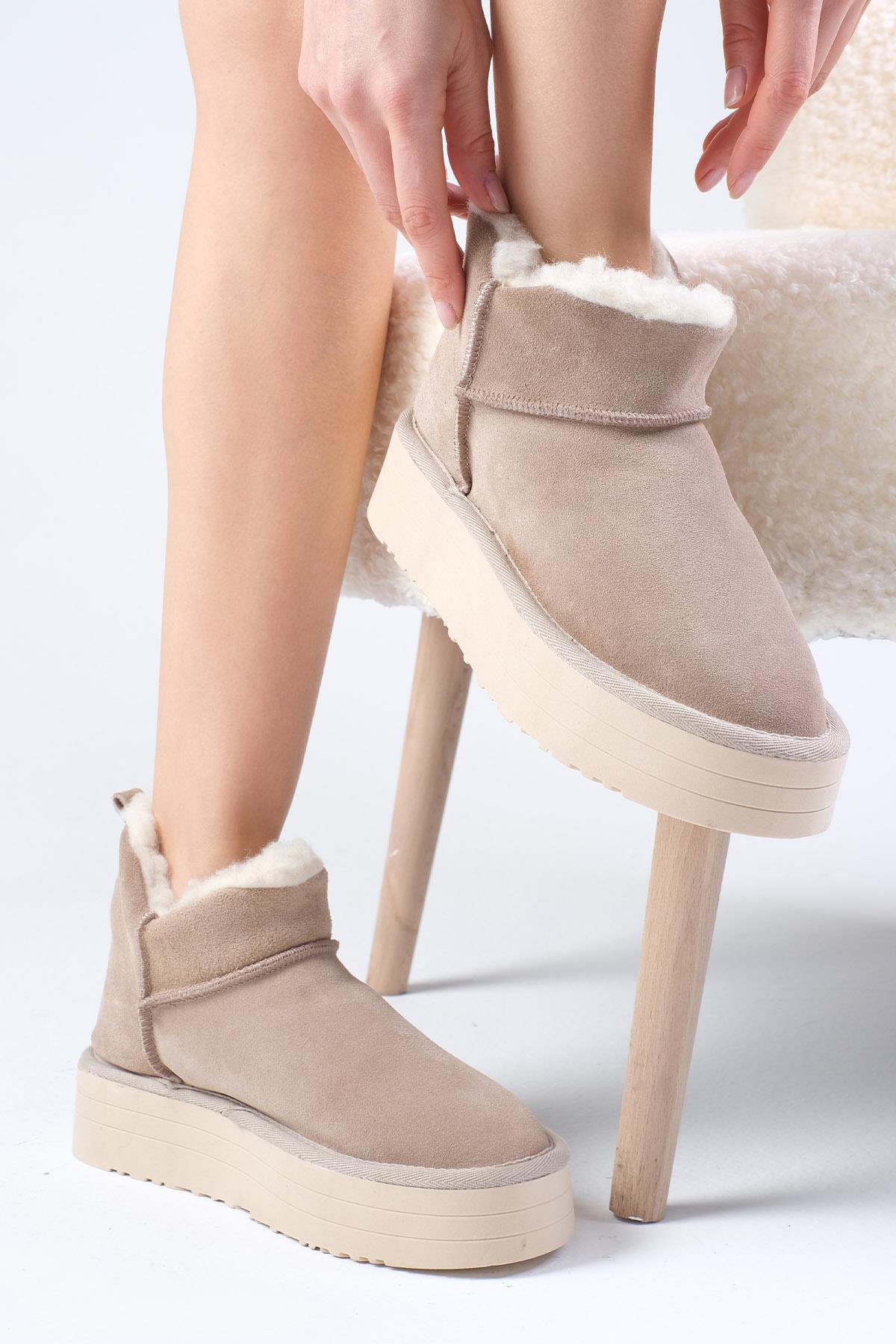 Bronte Hakiki Süet Bej Renk Ugg Bot-Topuksuz-Mio Gusto-05852BES
