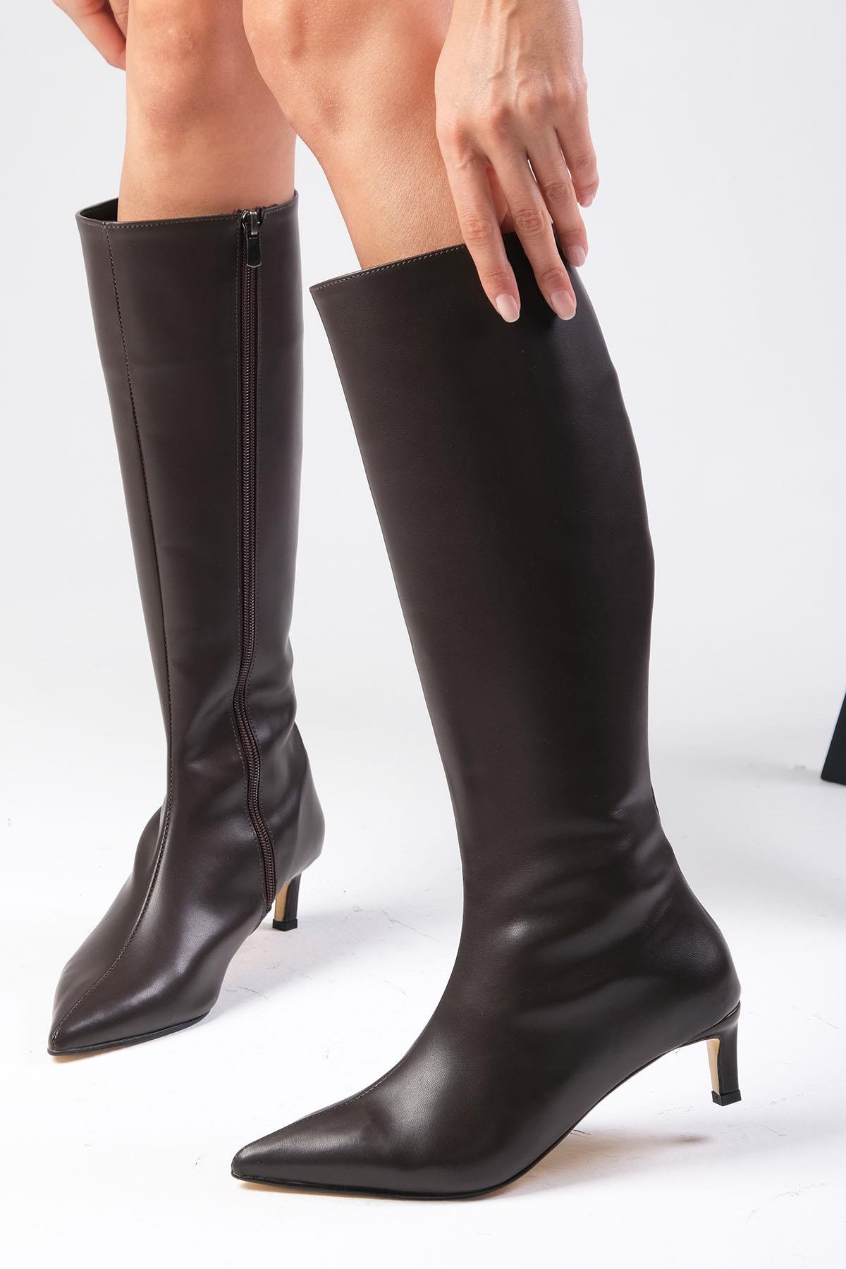 Carolina Kahverengi Kısa Topuklu Çizme-ÇİZME-Mio Gusto-02326BRC