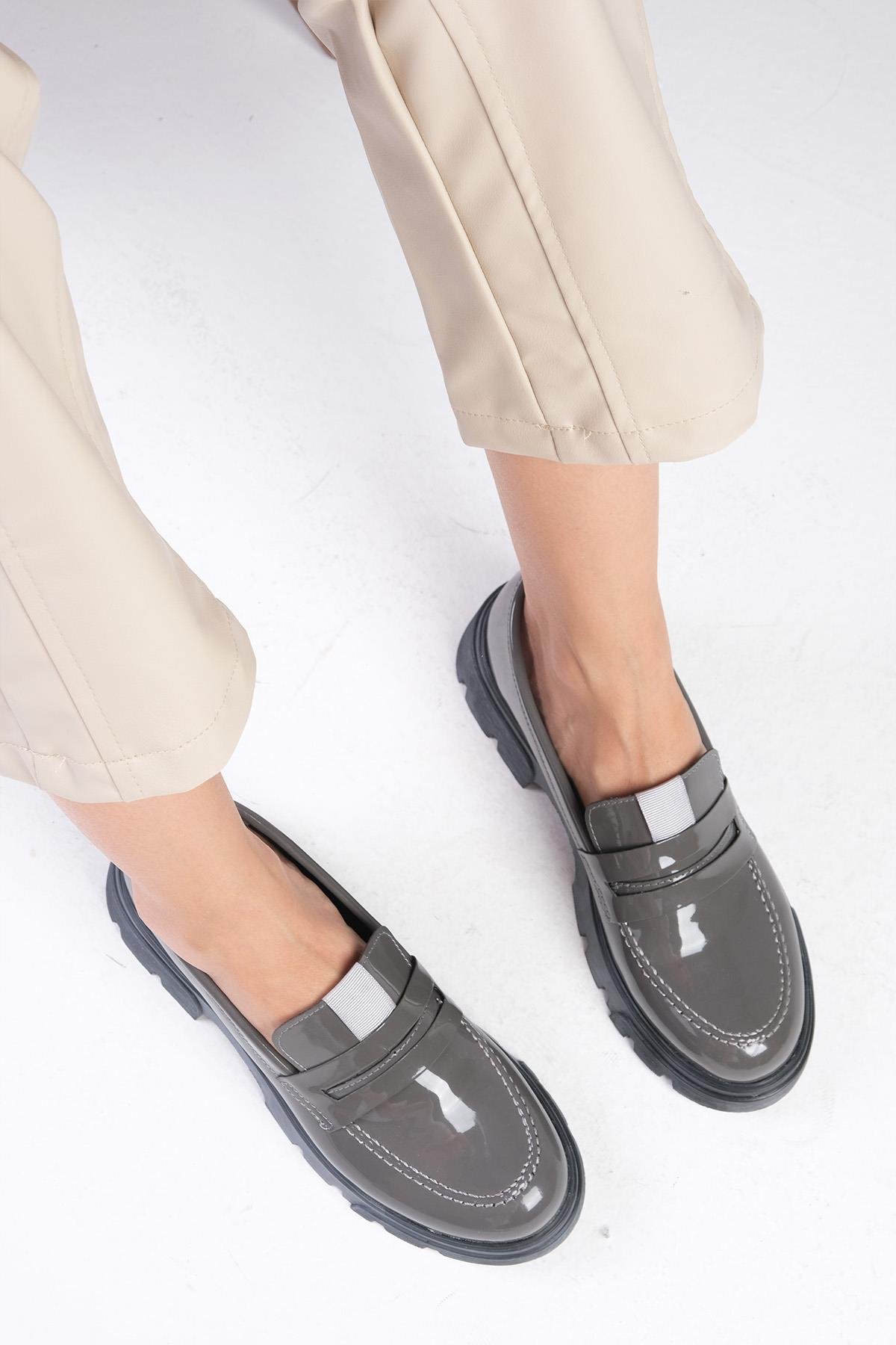 Casey Gri Renk Kalın Tabanlı Oxford Ayakkabı-DÜZ AYAKKABI-Mio Gusto-01517GRR