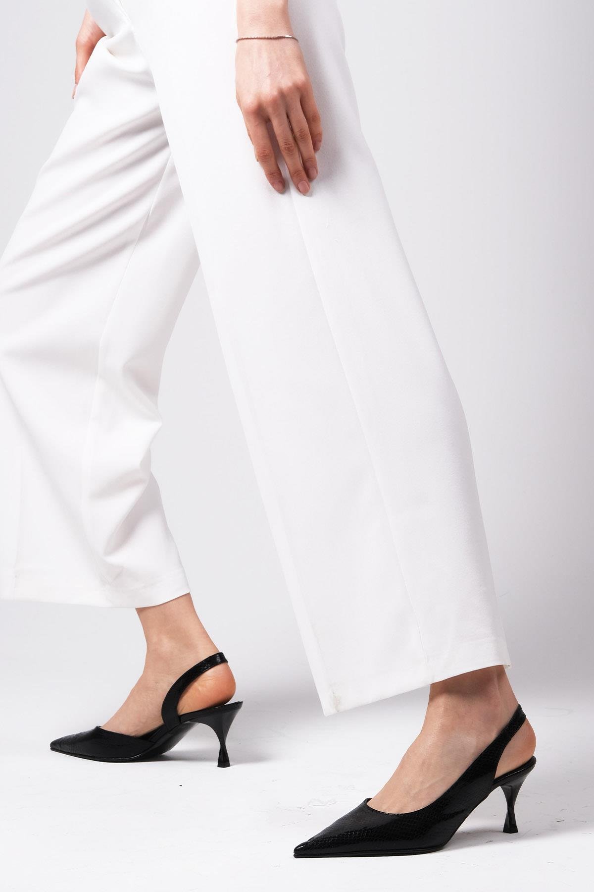 Clarice Siyah Renk Topuklu Ayakkabı-Yüksek Topuklu-Mio Gusto-01435BLK