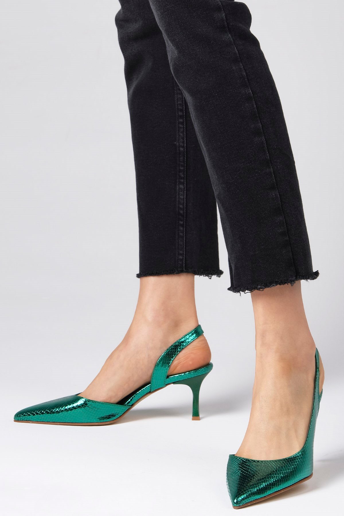 Clarice Yeşil Renk Topuklu Ayakkabı-High Heels-Mio Gusto-01435GNK
