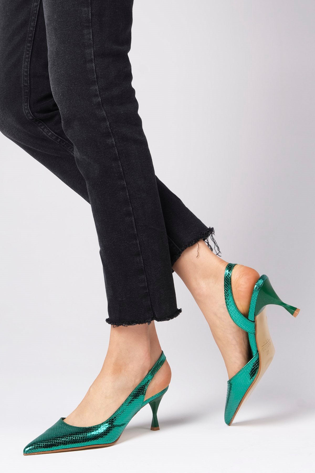 Clarice Yeşil Renk Topuklu Ayakkabı-High Heels-Mio Gusto-01435GNK
