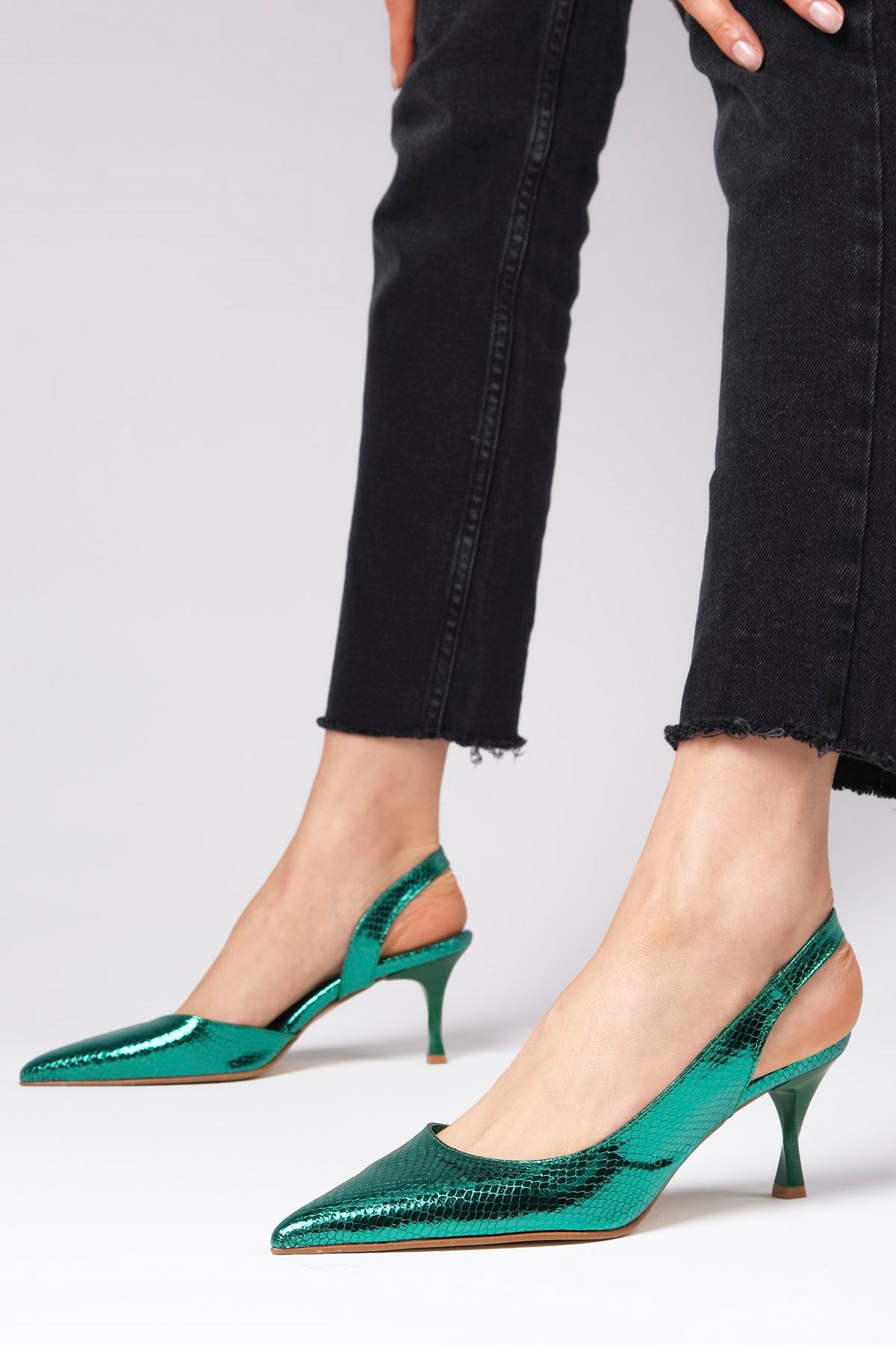 Clarice Yeşil Renk Topuklu Ayakkabı-High Heels-Mio Gusto-01435GNK
