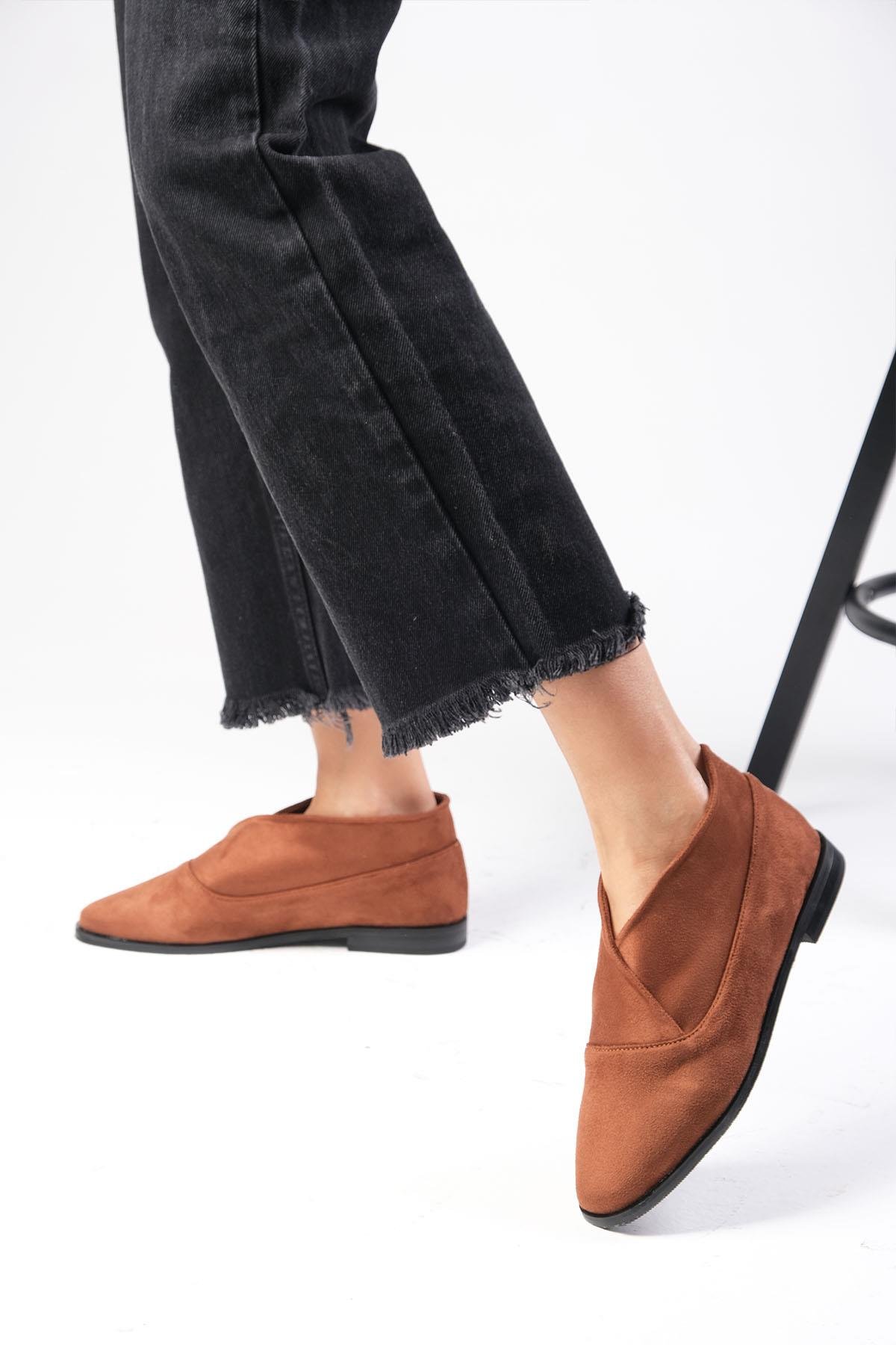 Clarisse Kahverengi Streç Süet Loafer-DÜZ AYAKKABI-Mio Gusto-02327BRS