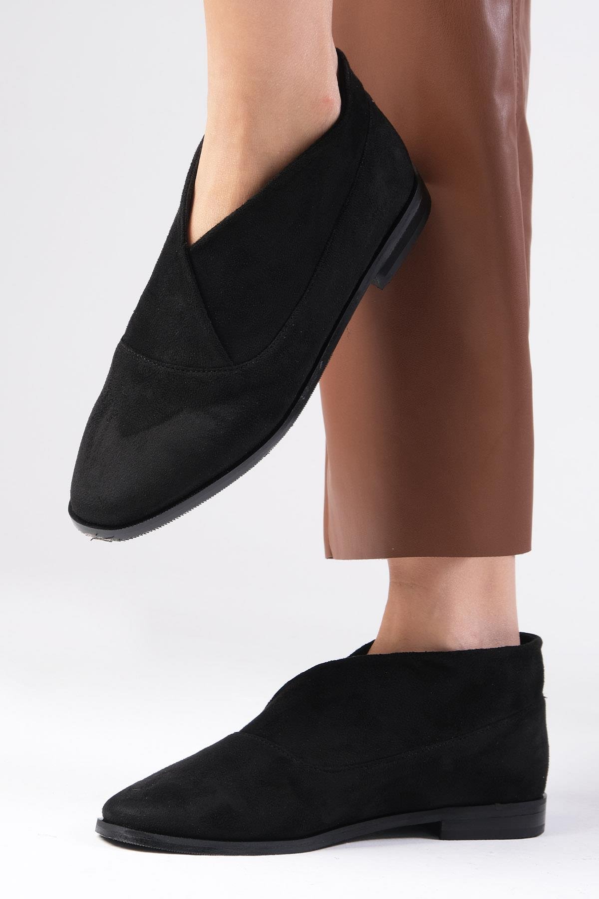 Clarisse Siyah Renk Streç Süet Loafer-DÜZ AYAKKABI-Mio Gusto-02327BLS