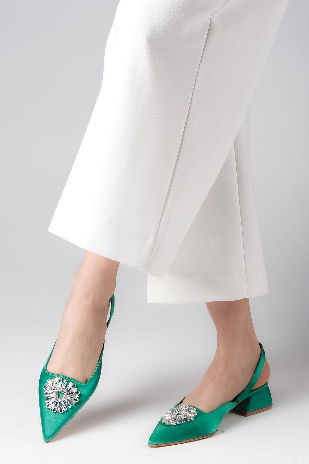 Claudia Yeşil Renk Kısa Topuklu Ayakkabı-Kısa Topuklu-Mio Gusto-01448GNK