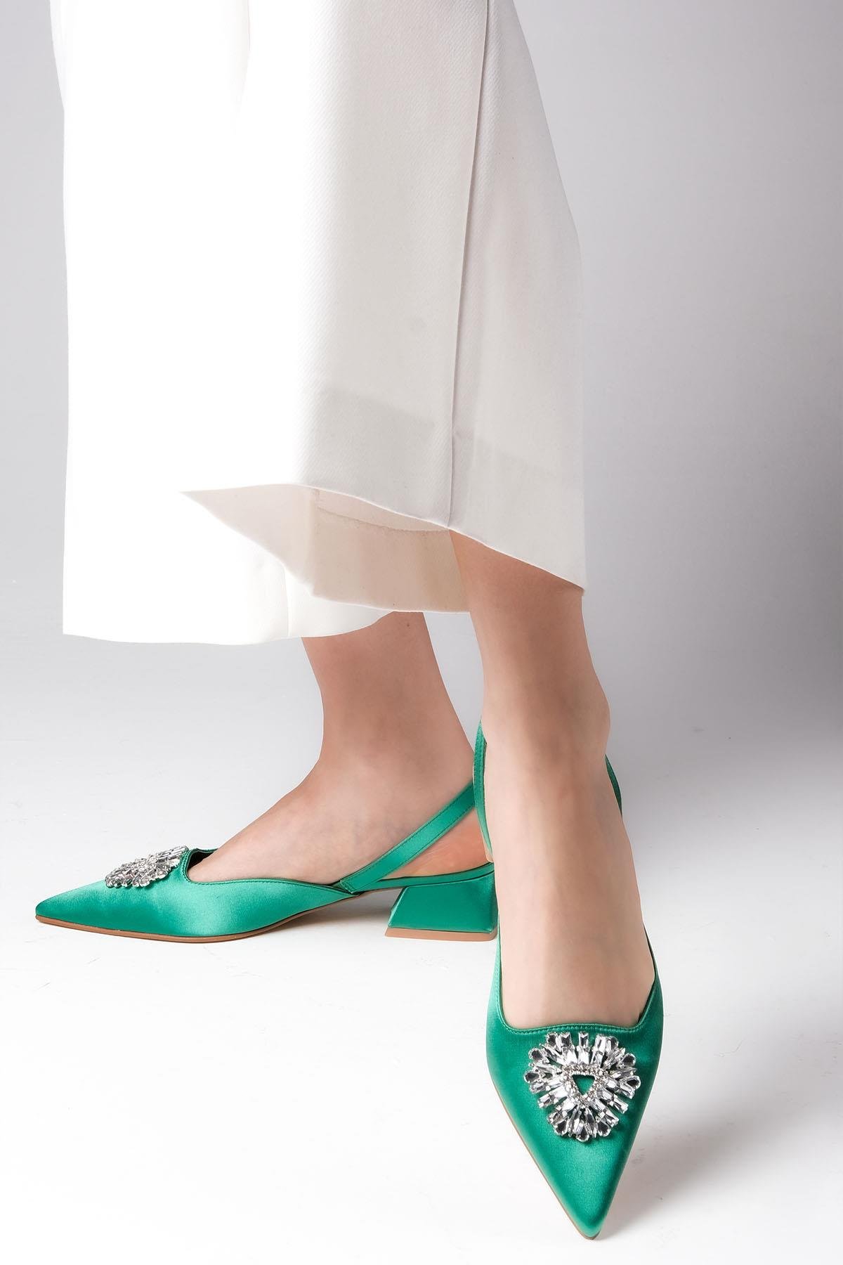Claudia Yeşil Renk Kısa Topuklu Ayakkabı-Kısa Topuklu-Mio Gusto-01448GNK