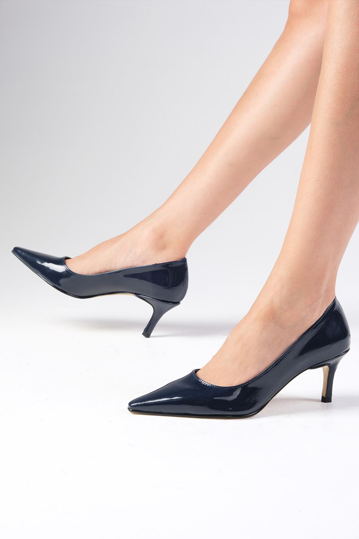 Claudine Lacivert Renk Topuklu Ayakkabı-Low Heels-Mio Gusto-02333DBR