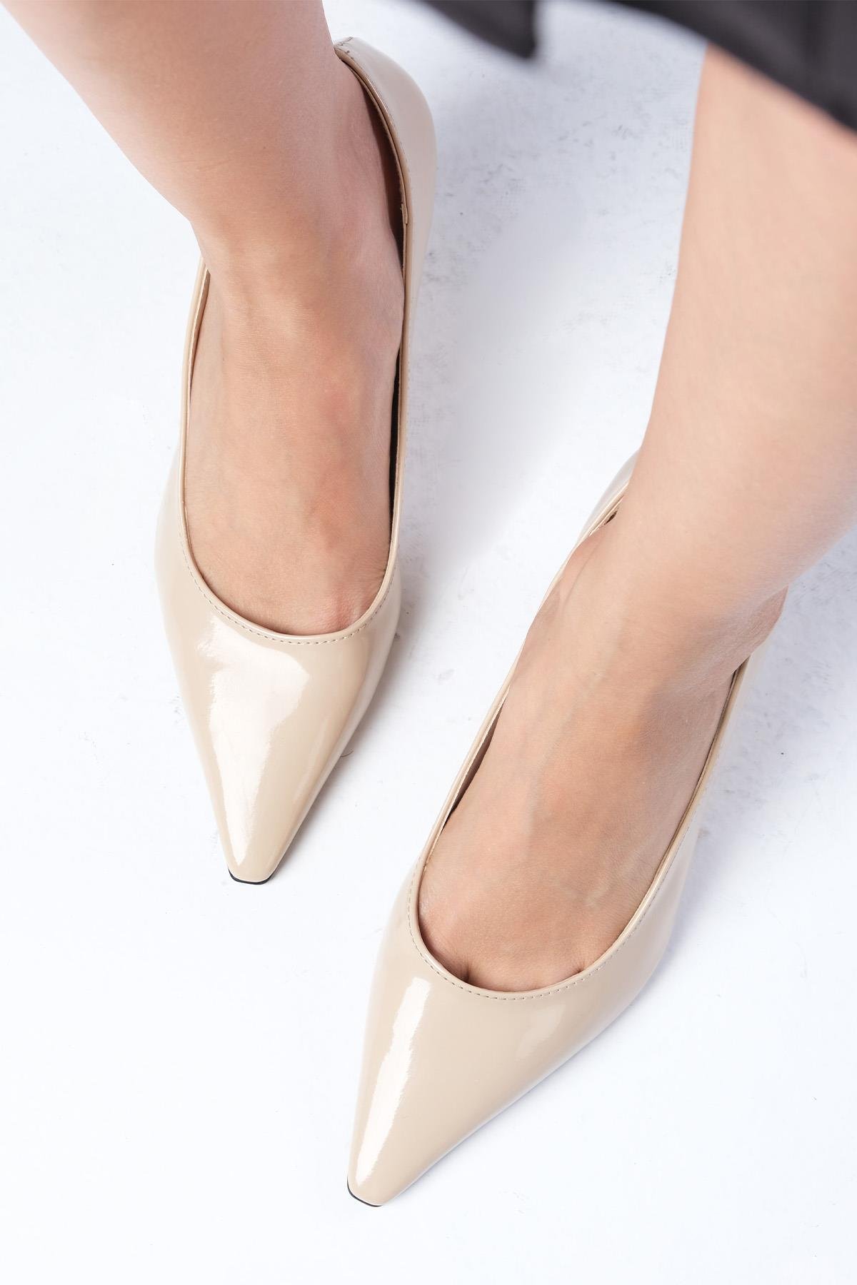 Claudine Ten Rengi Topuklu Ayakkabı-Low Heels-Mio Gusto-02333NUR