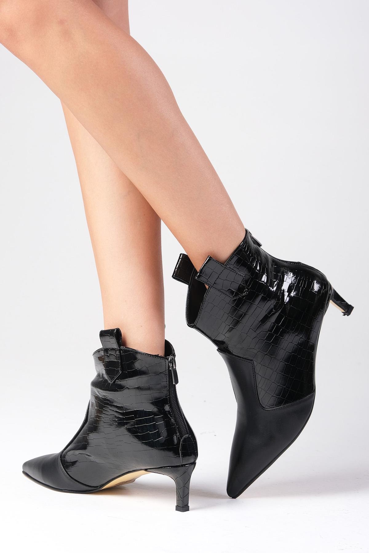 Coralie Siyah Renk Kısa Topuklu Bot-İnce Topuk-Mio Gusto-02331BLV