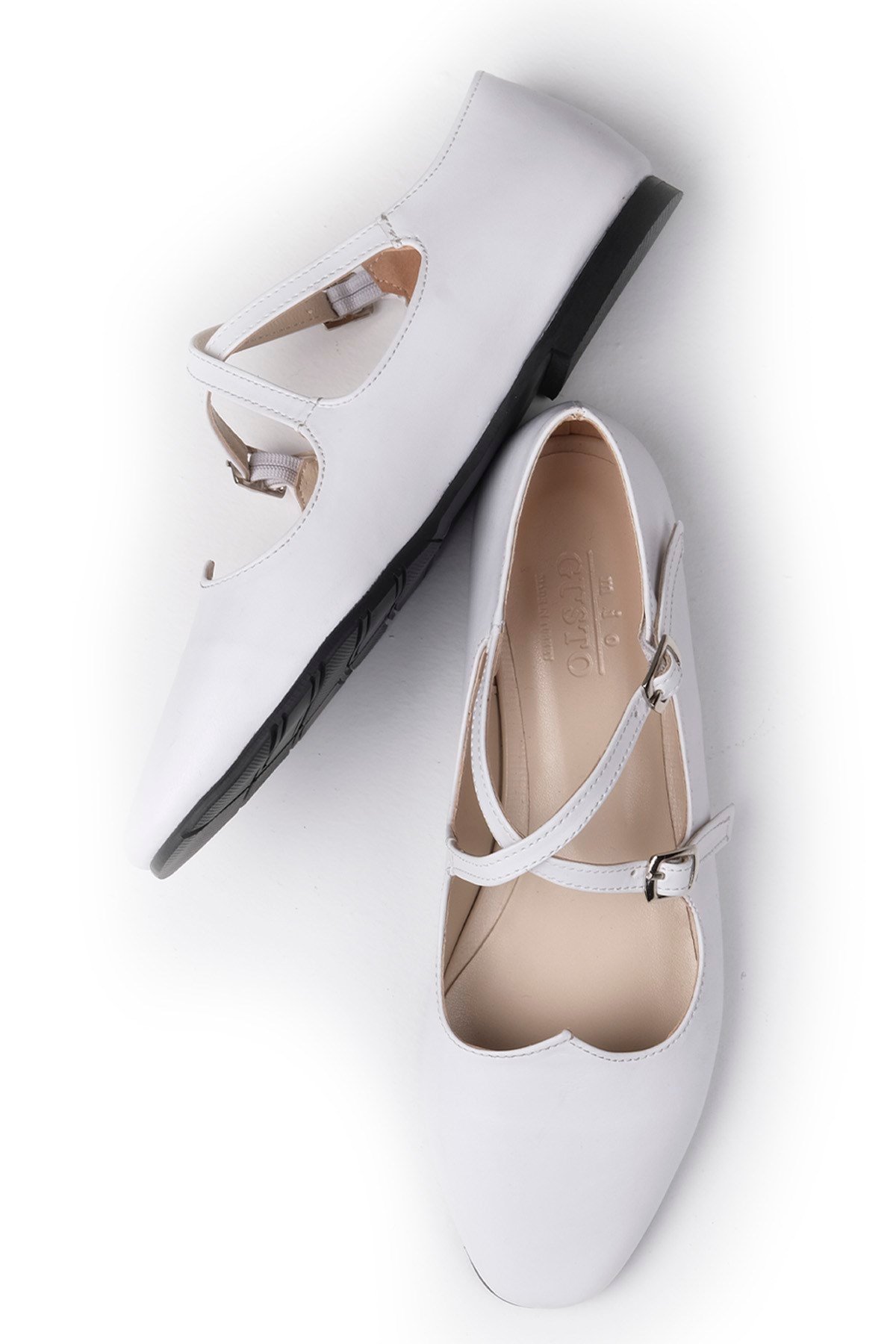 Dafne Beyaz Renk Küt Burun Babet-BABET-Mio Gusto-02217WHC