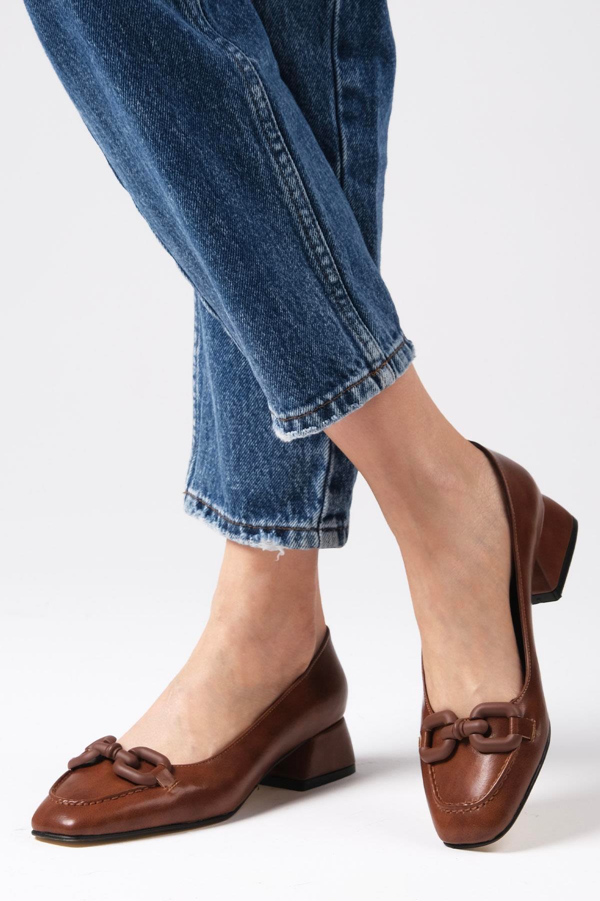 Dolly Kahverengi Kısa Topuklu Ayakkabı-Kısa Topuklu-Mio Gusto-01458BRC