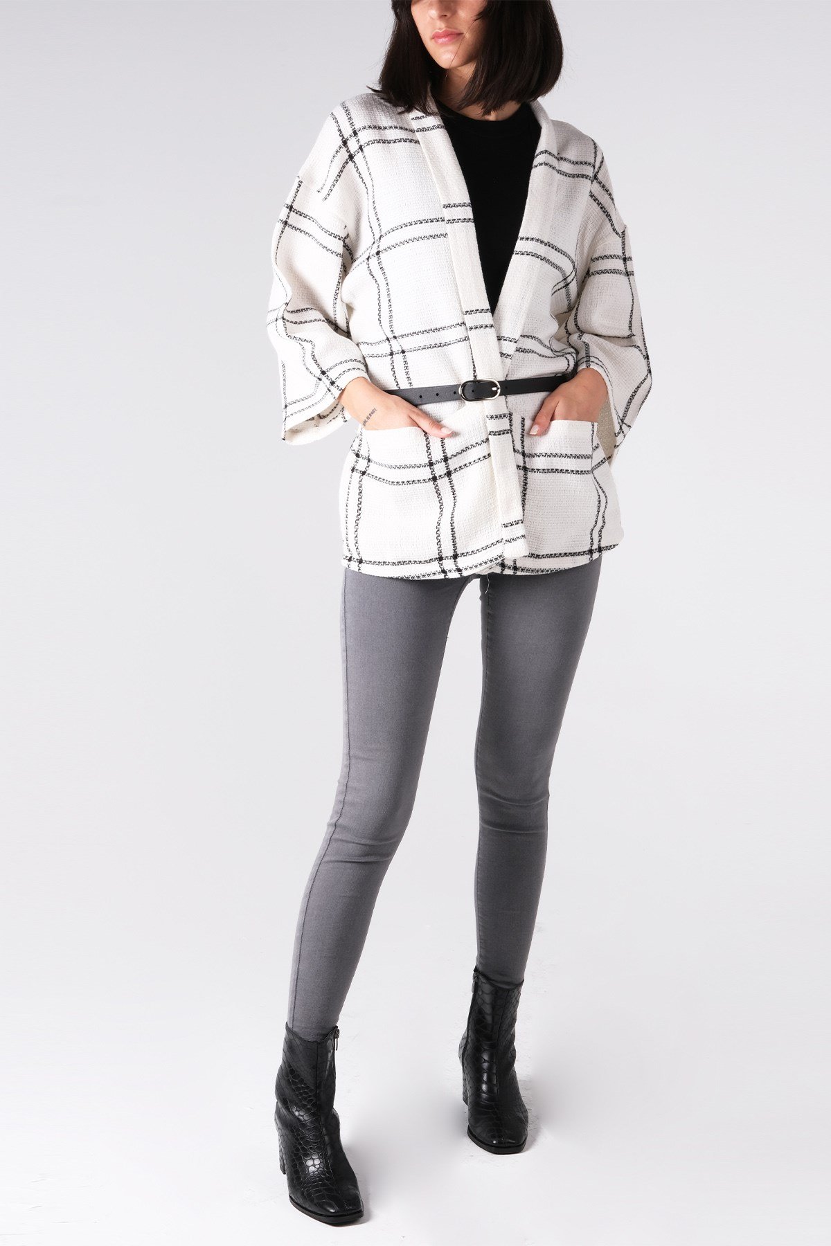 Ekru Renk Cepli Ceket-GİYİM-Mio Gusto-G0036BEK