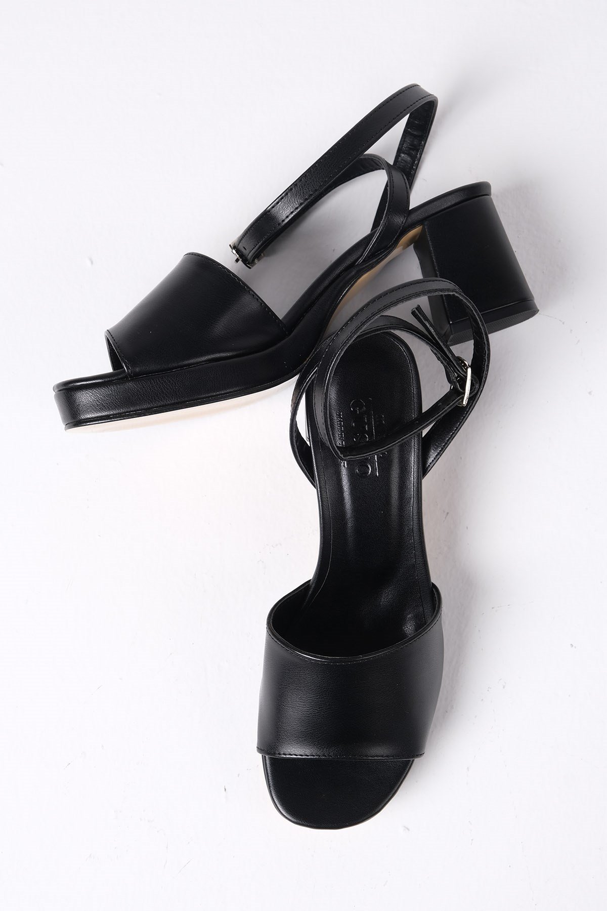 Ellen Siyah Renk Platformlu Sandalet-SANDALET-Mio Gusto-02230BLC