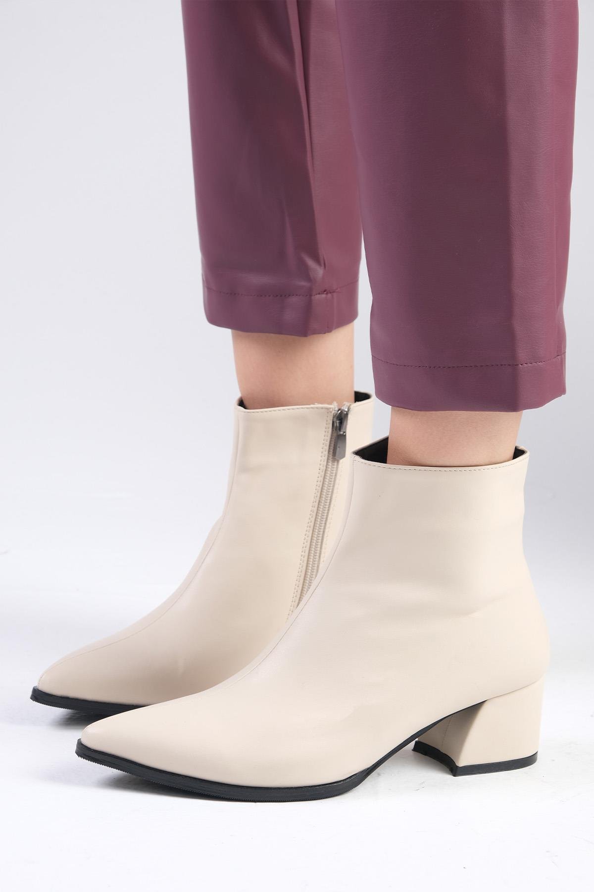 Erika Bej Renk Topuklu Bot-Kalın Topuk-Mio Gusto-01418BEC