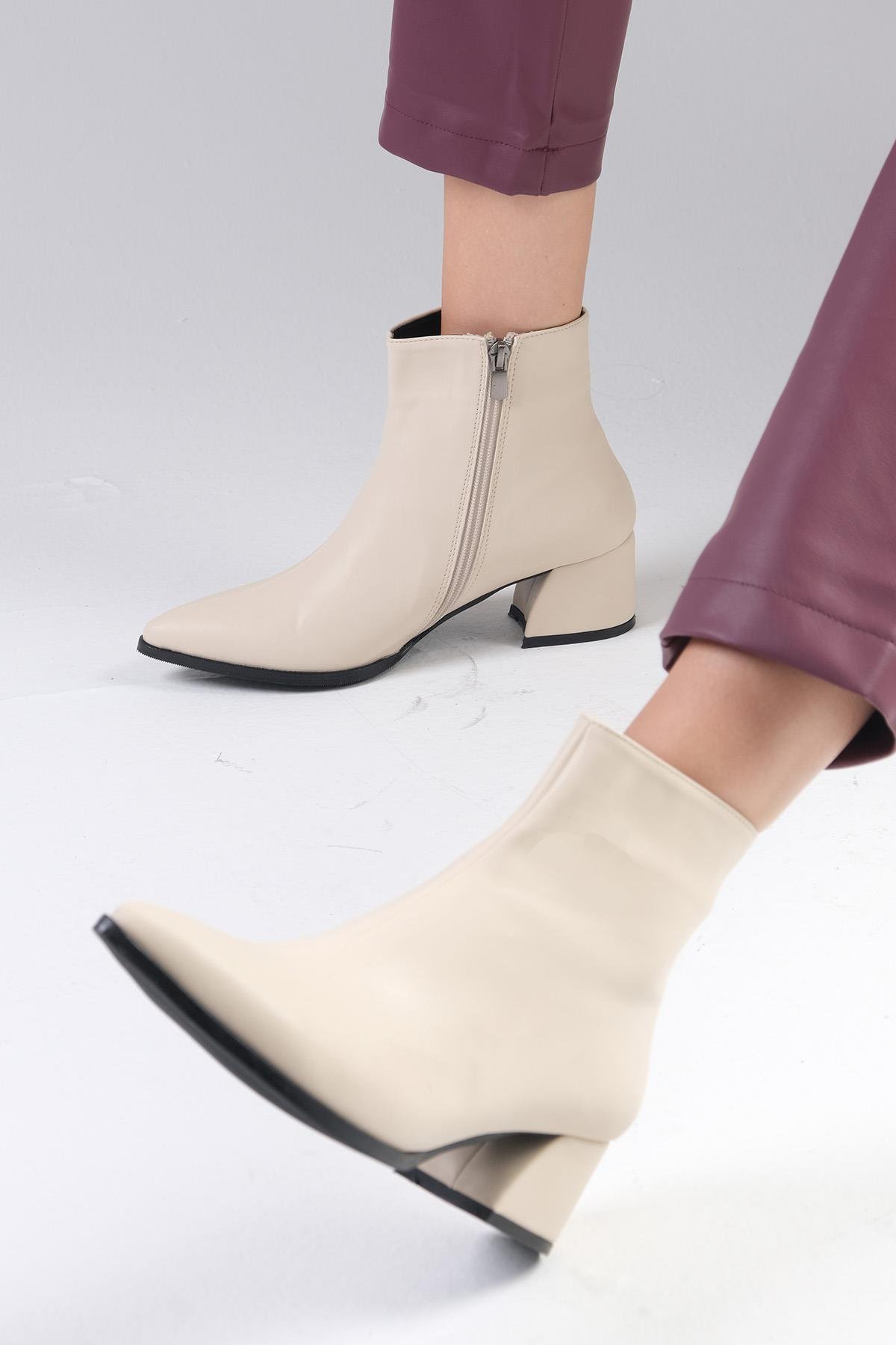 Erika Bej Renk Topuklu Bot-Kalın Topuk-Mio Gusto-01418BEC