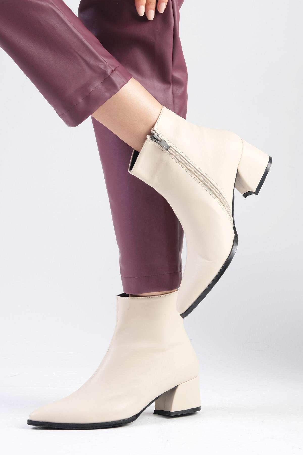 Erika Bej Renk Topuklu Bot-Kalın Topuk-Mio Gusto-01418BEC