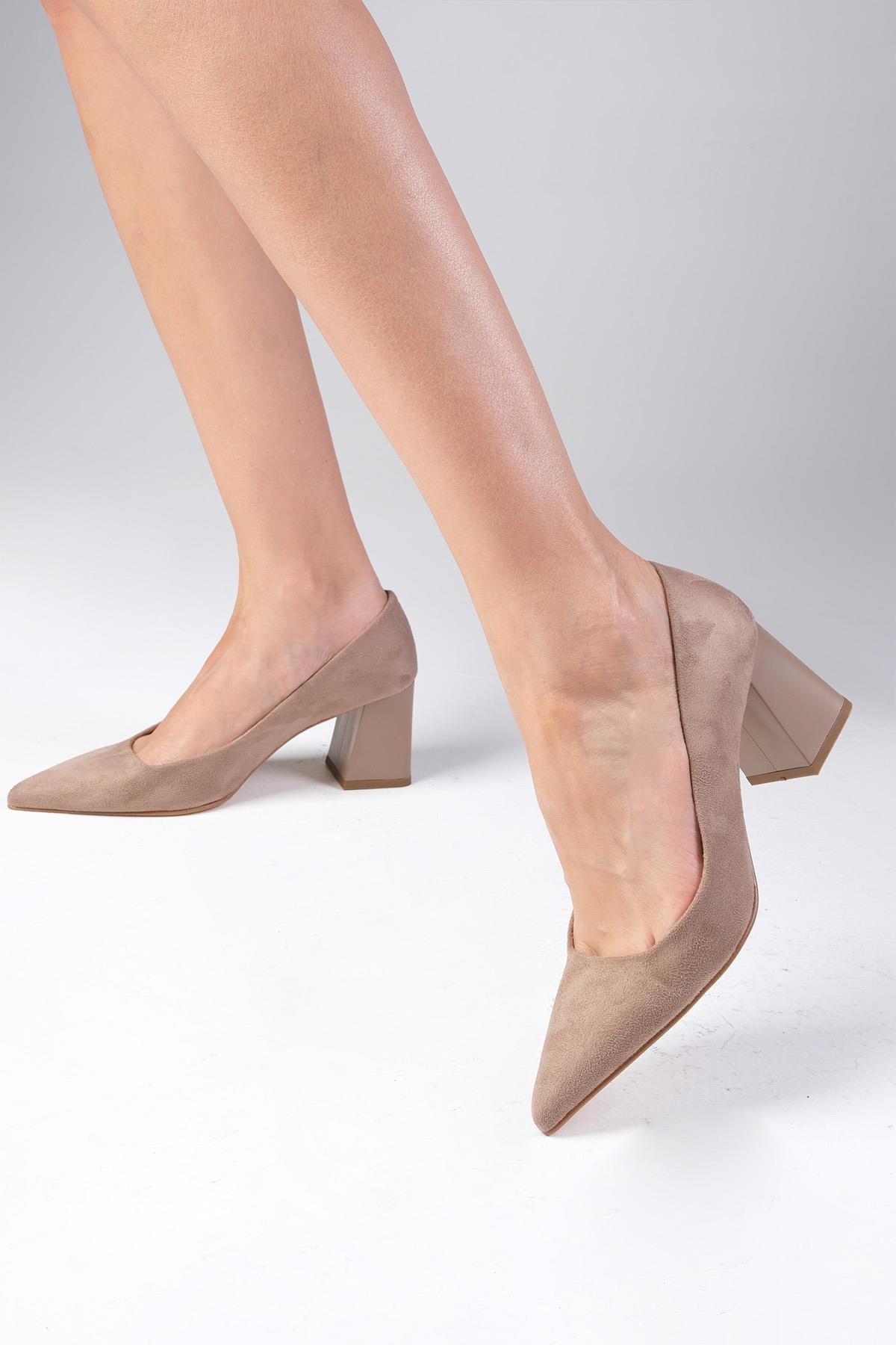 Fleur Vizon Renk Süet Topuklu Ayakkabı-Yüksek Topuklu-Mio Gusto-01553MIS