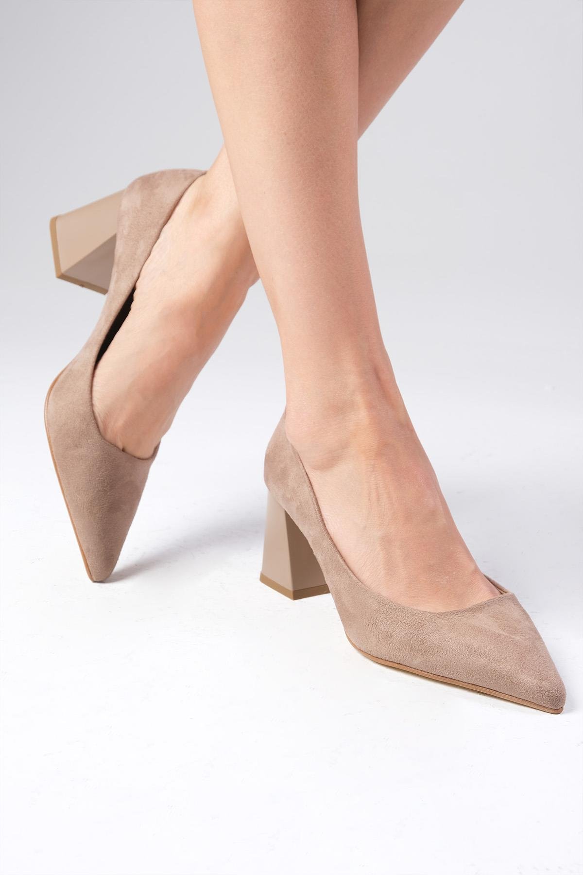 Fleur Vizon Renk Süet Topuklu Ayakkabı-Yüksek Topuklu-Mio Gusto-01553MIS