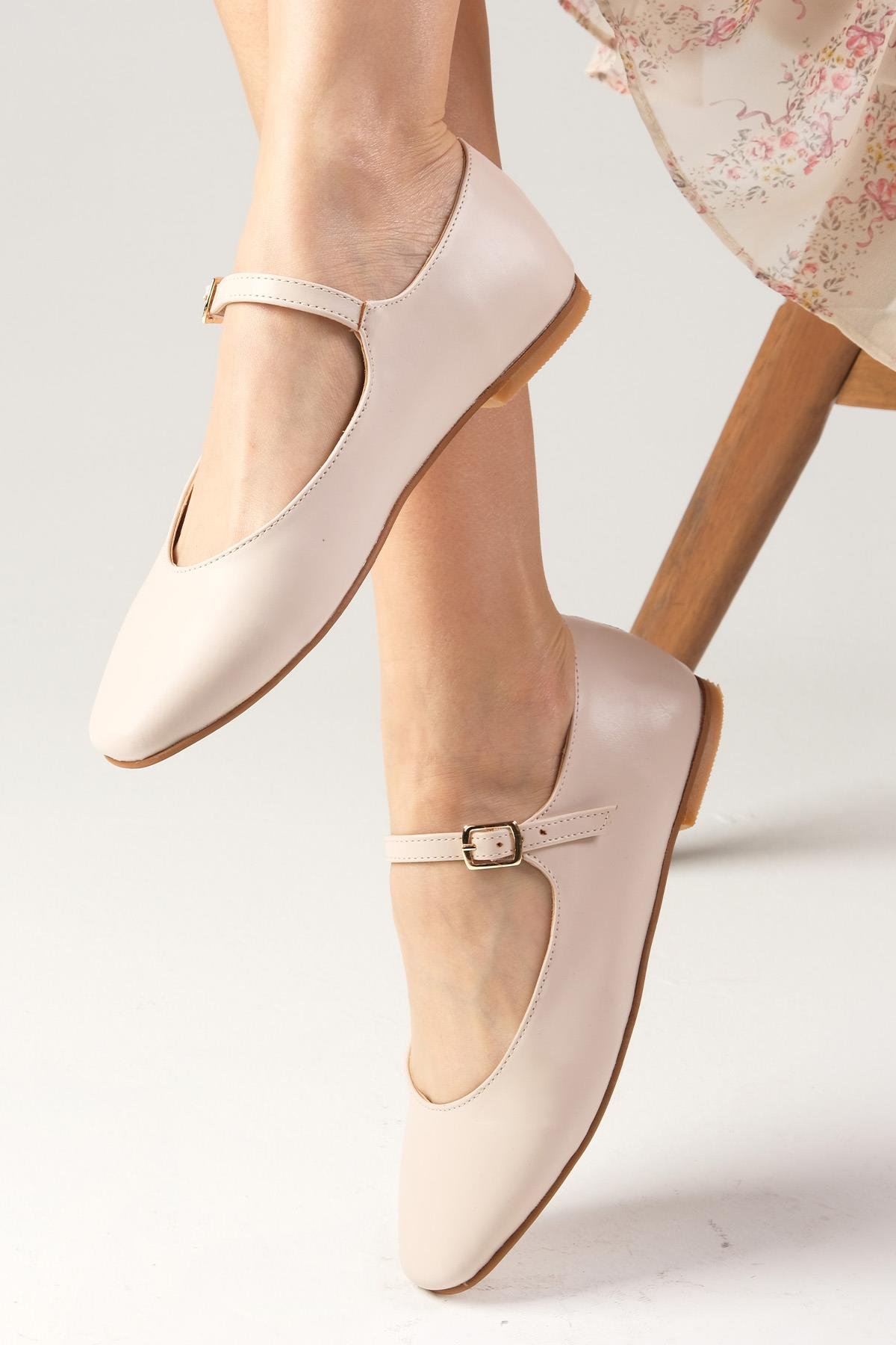 Gillian Bej Renk Küt Burunlu Babet-Flats-Mio Gusto-02279BEC