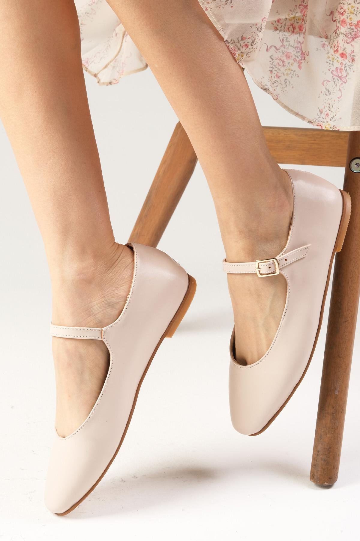 Gillian Bej Renk Küt Burunlu Babet-Flats-Mio Gusto-02279BEC