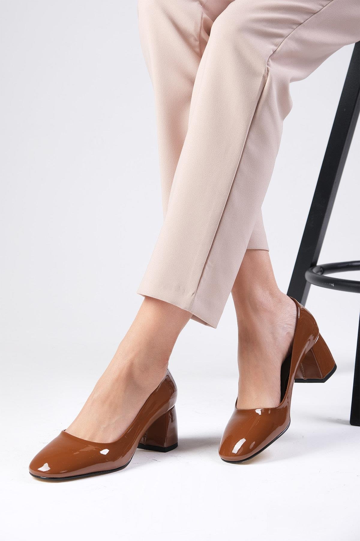 Jade Taba Renk Rugan Topuklu Ayakkabı-Yüksek Topuklu-Mio Gusto-01579TAR