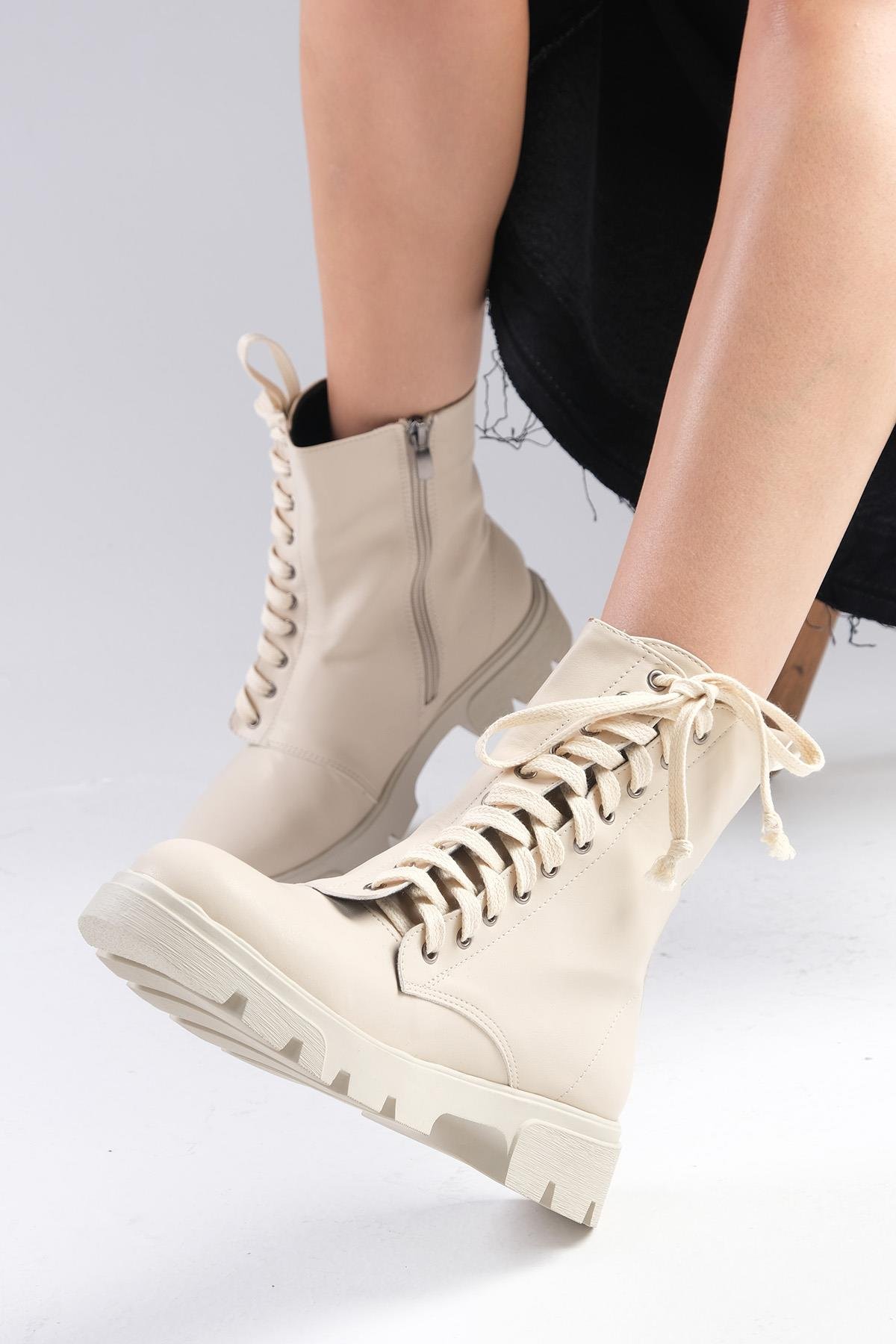 Janet Bej Renk Postal Bot-Kalın Topuk-Mio Gusto-01505BEC