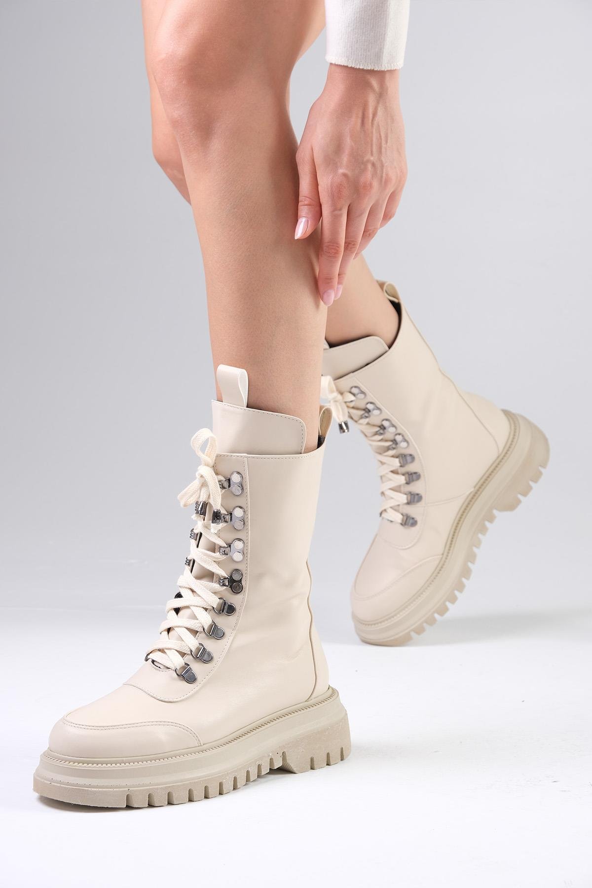 Janice Bej Renk Kalın Tabanlı Postal Bot-Kalın Topuk-Mio Gusto-01379NUC