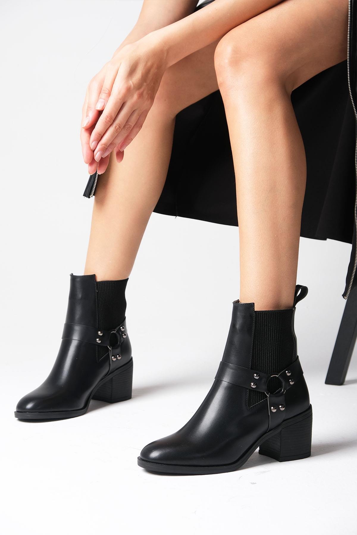 Jeanne Tokalı Siyah Renk Lastikli Bot-Kalın Topuk-Mio Gusto-01569BLC
