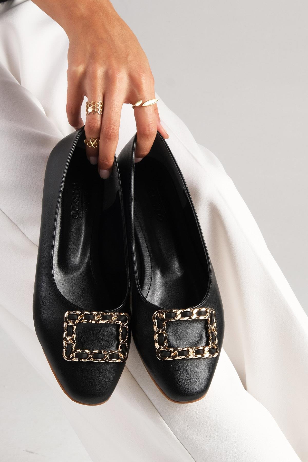 Jenny Siyah Renk Metal Tokalı Babet-BABET-Mio Gusto-02280BLC