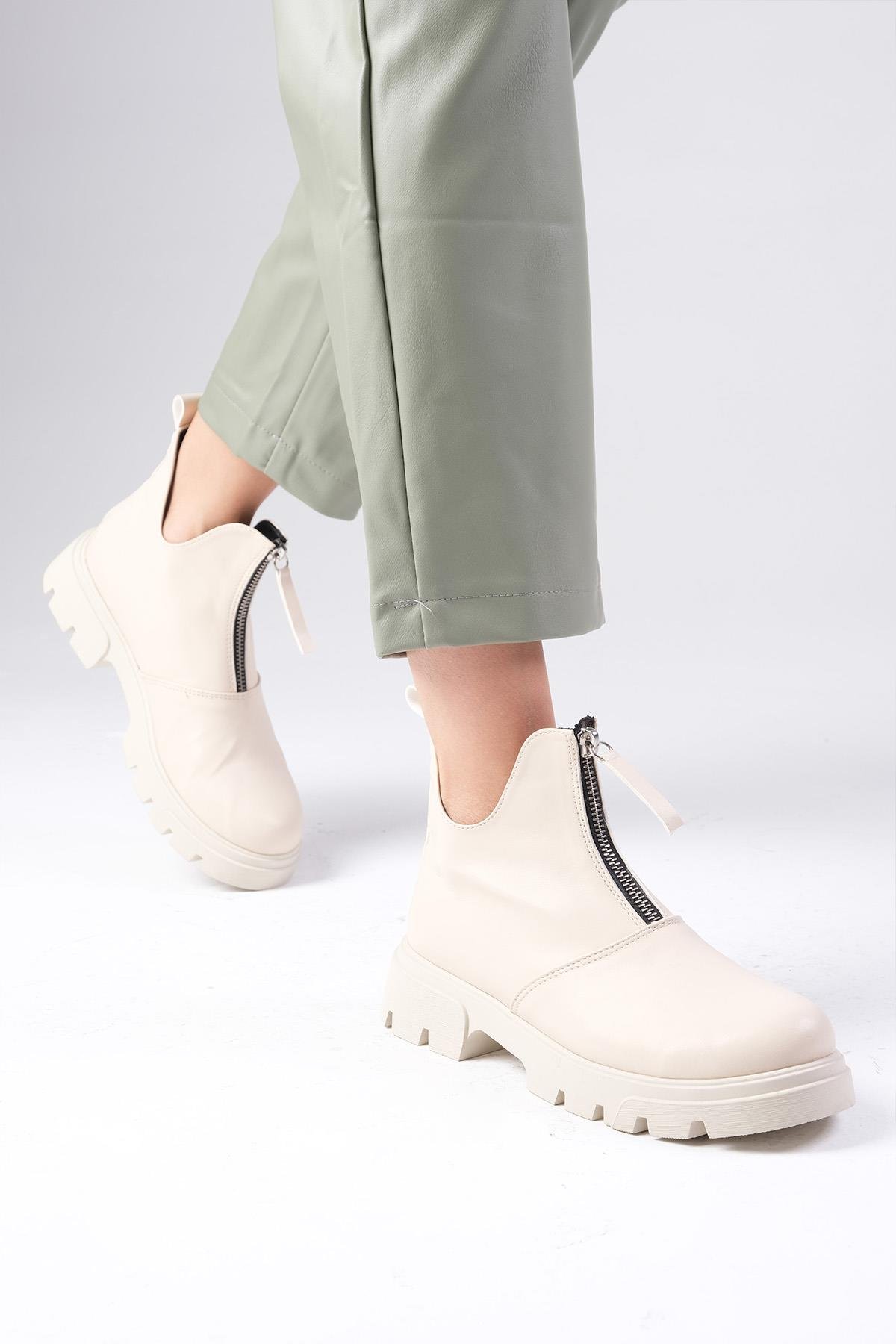 Jill Bej Renk Kalın Tabanlı Bot-Kalın Topuk-Mio Gusto-01499BEC