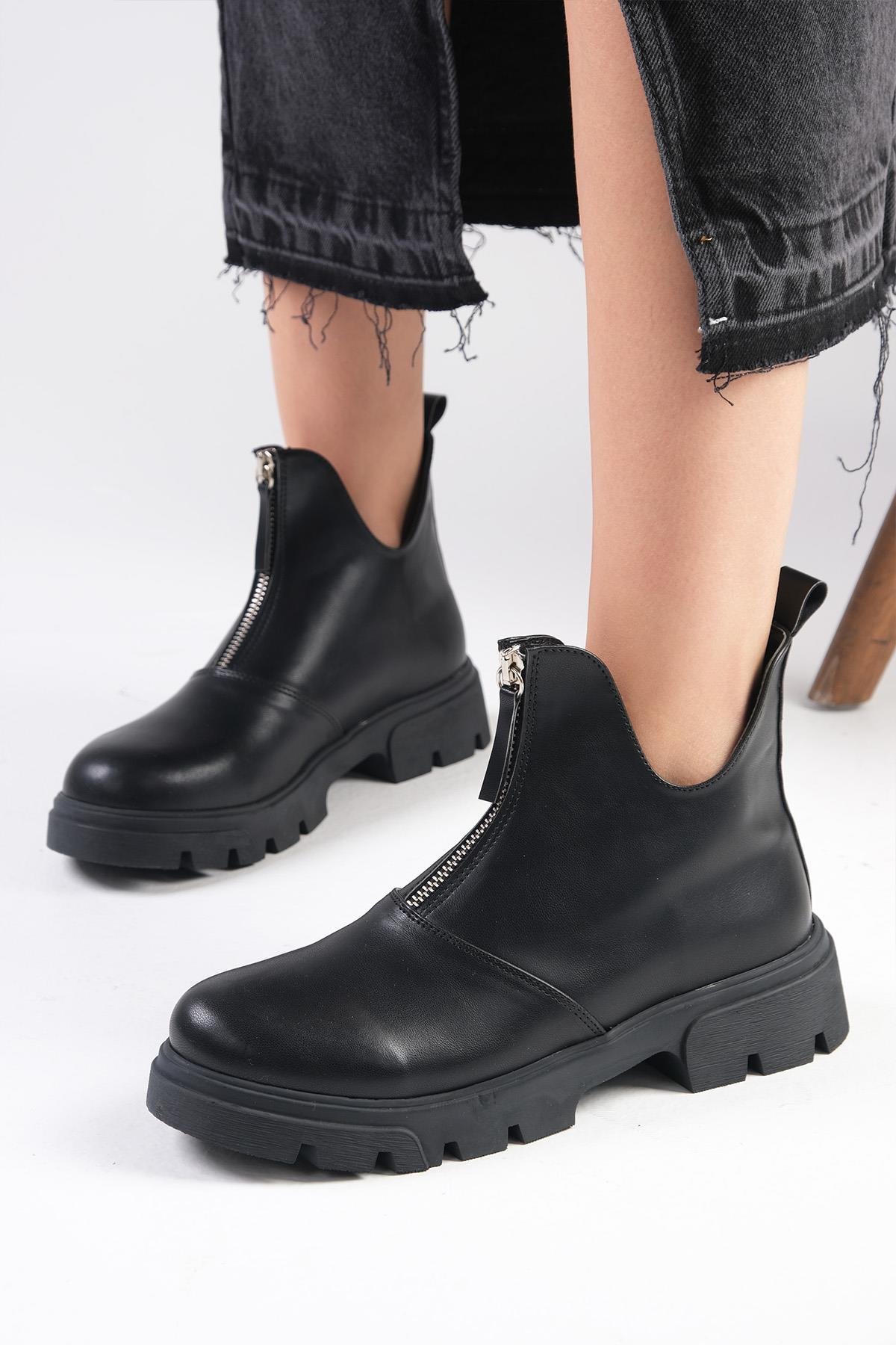 Jill Siyah Renk Kalın Tabanlı Bot-Kalın Topuk-Mio Gusto-01499BLC