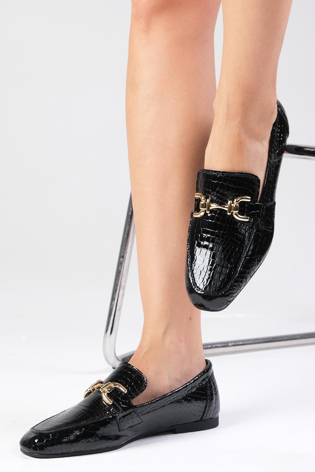 Jordane Hakiki Deri Siyah Renk Loafer-DÜZ AYAKKABI-Mio Gusto-01556BLX