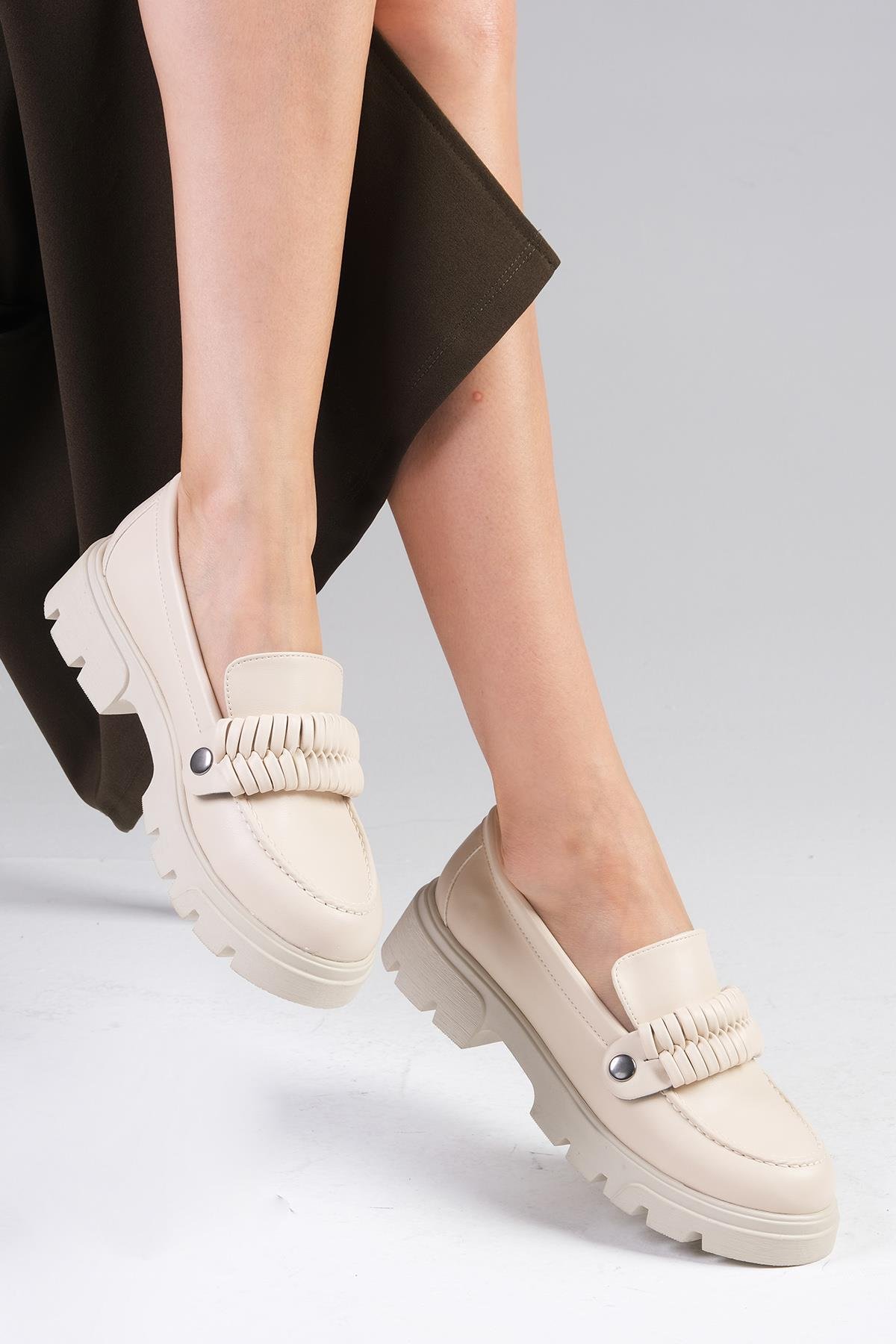 Judi Bej Renk Kalın Tabanlı Oxford Ayakkabı-DÜZ AYAKKABI-Mio Gusto-01507BEC