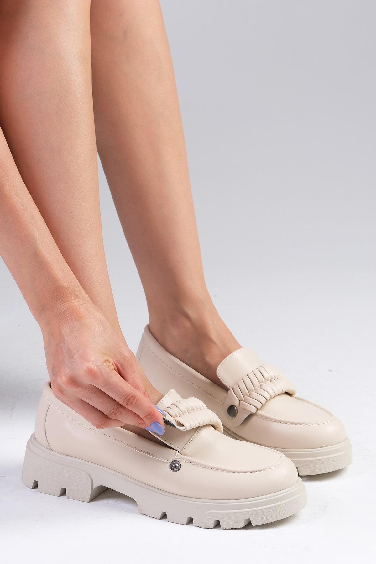 Judi Bej Renk Kalın Tabanlı Oxford Ayakkabı-DÜZ AYAKKABI-Mio Gusto-01507BEC