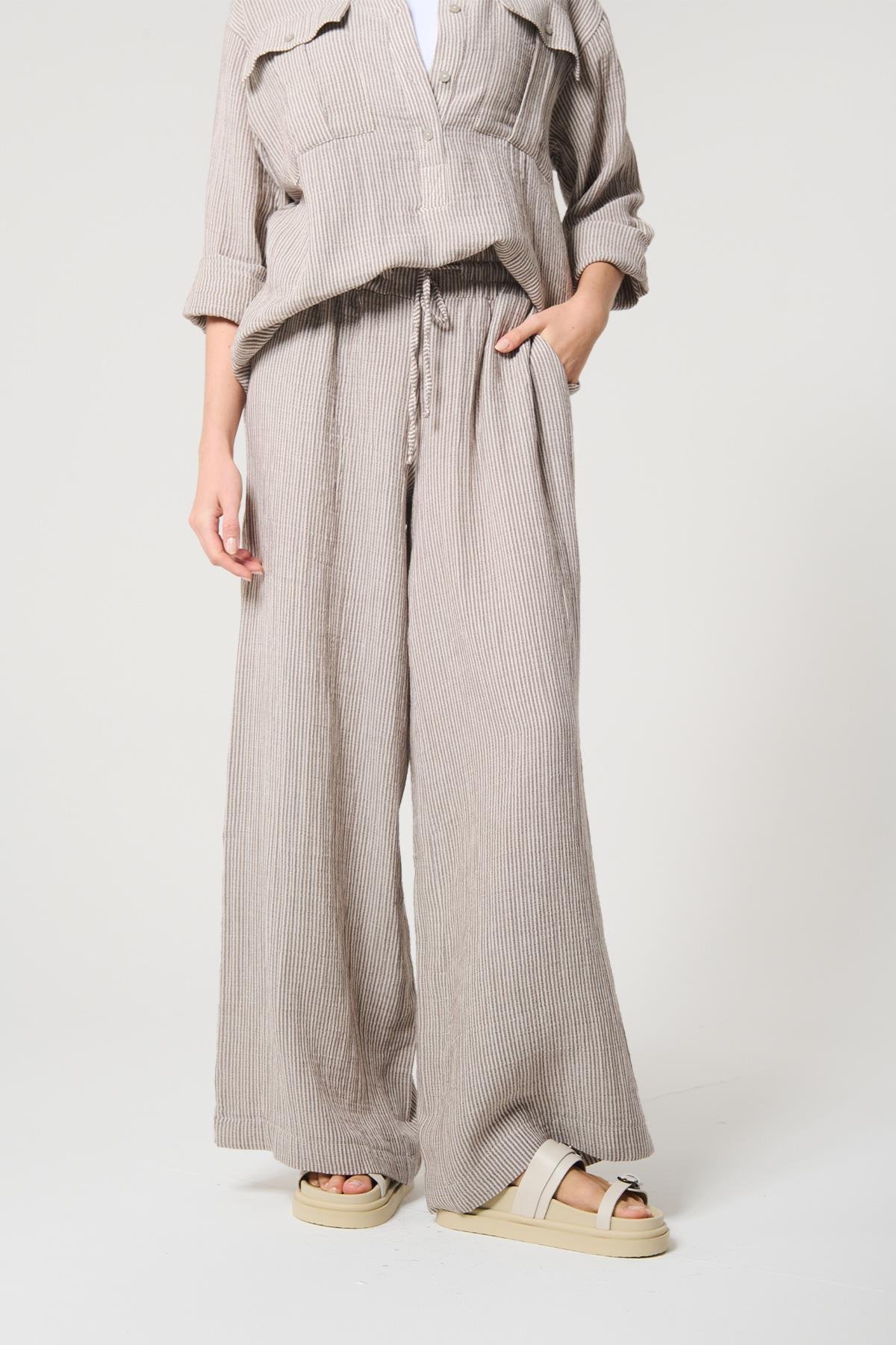 Gri Renk Çizgili %100 Pamuklu Pantolon