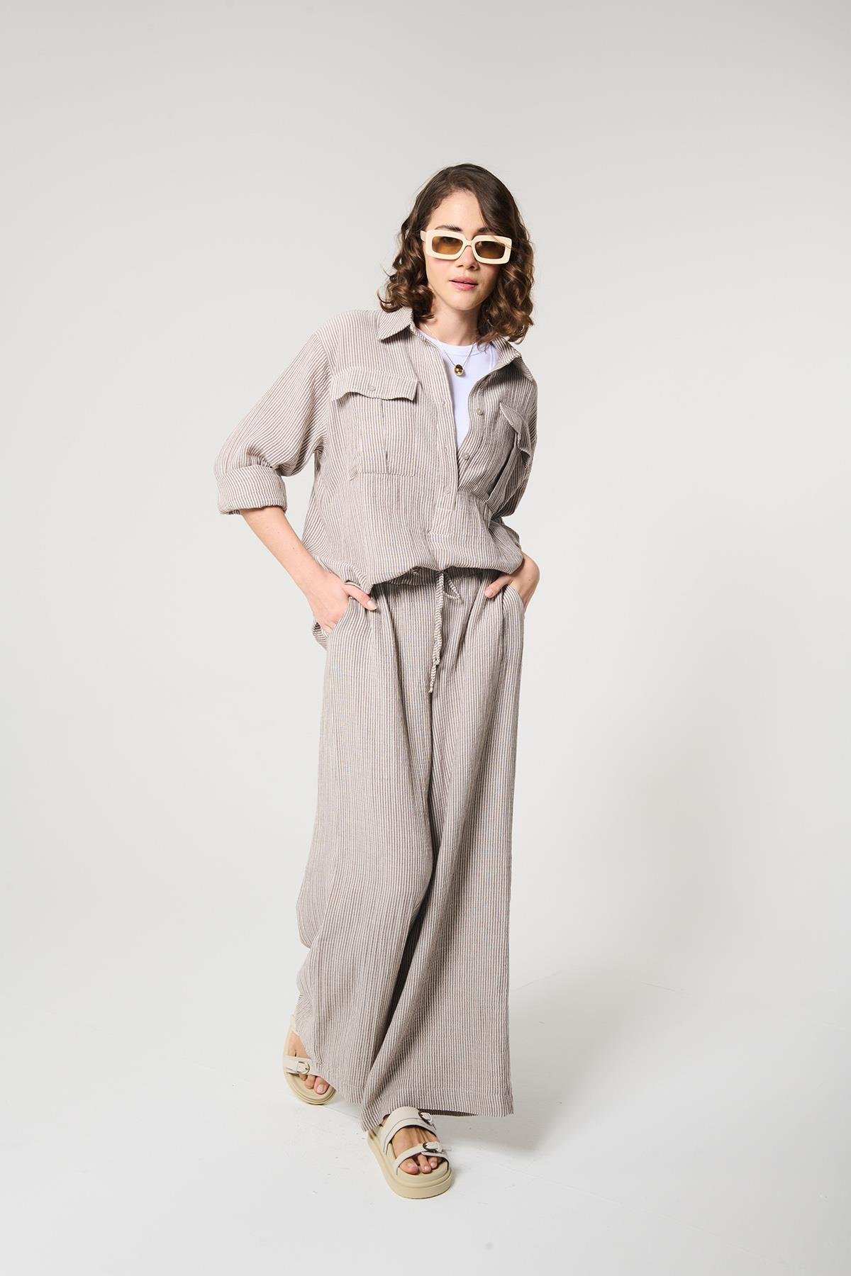 Gri Renk Çizgili %100 Pamuklu Pantolon