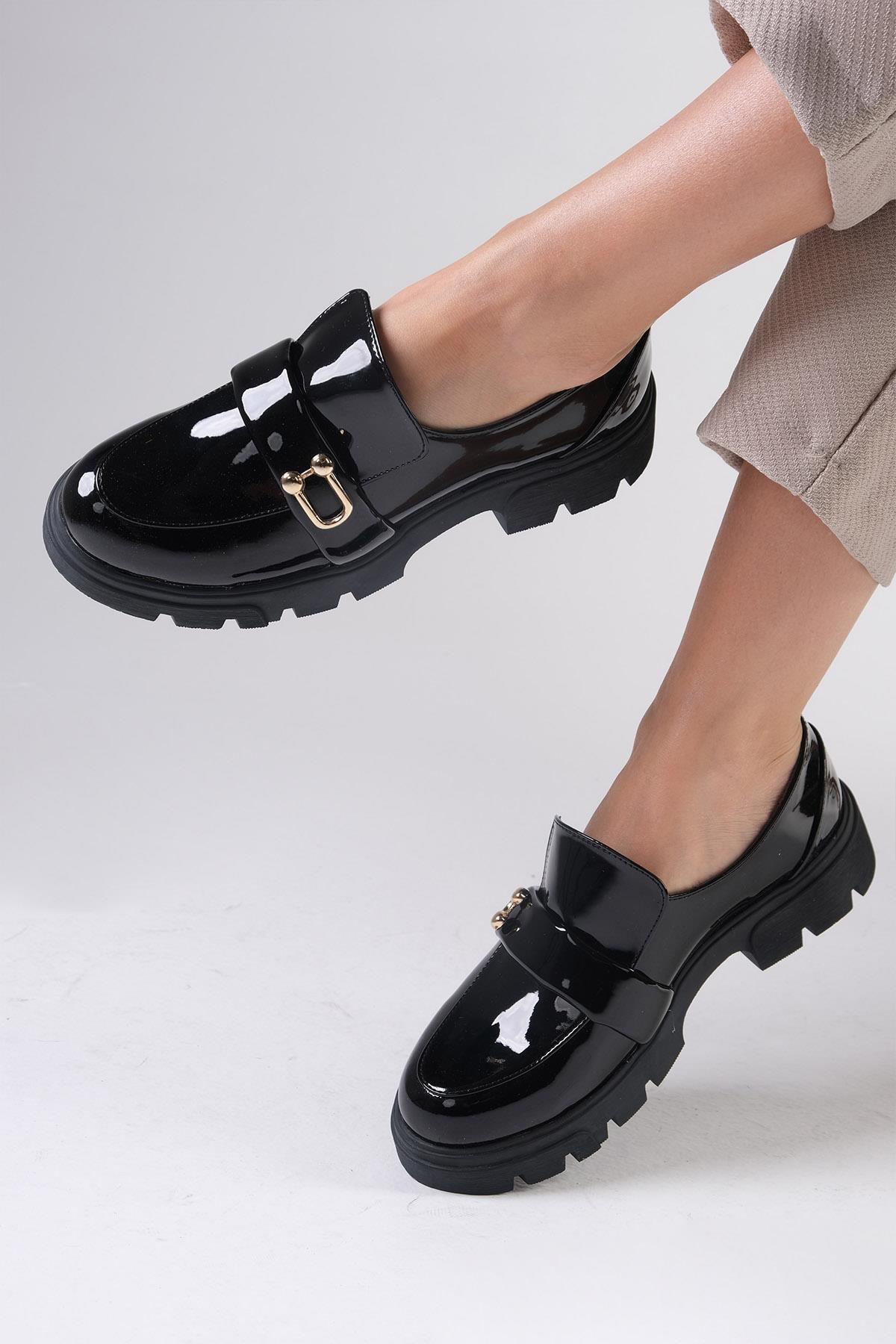 Katy Siyah Renk Kalın Tabanlı Oxford Ayakkabı-DÜZ AYAKKABI-Mio Gusto-01512BLR