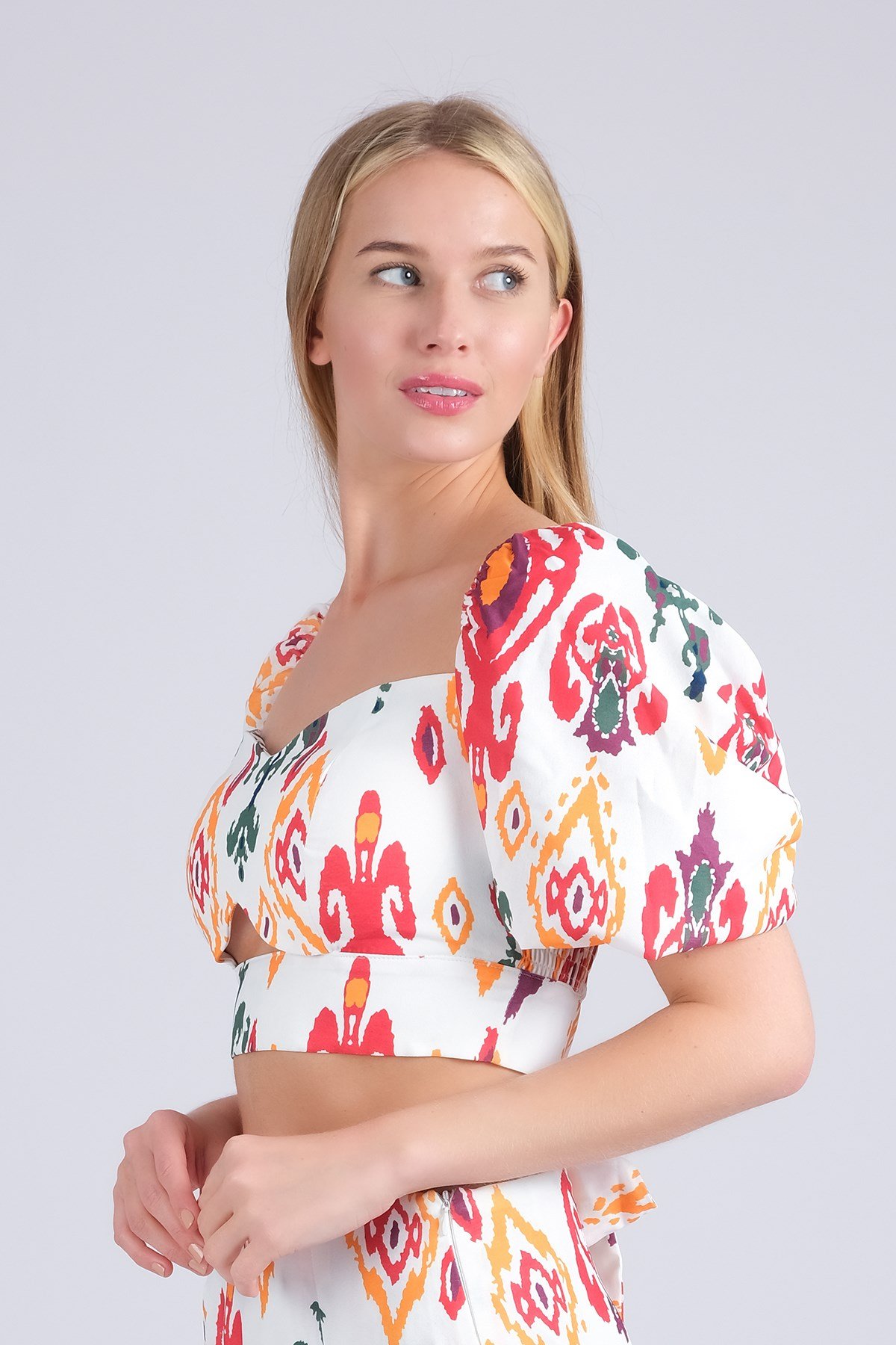 Kırmızı Renk Desenli Balon Kol Kadın Bluz-Atlet-Bluz-Mio Gusto-G0018REK