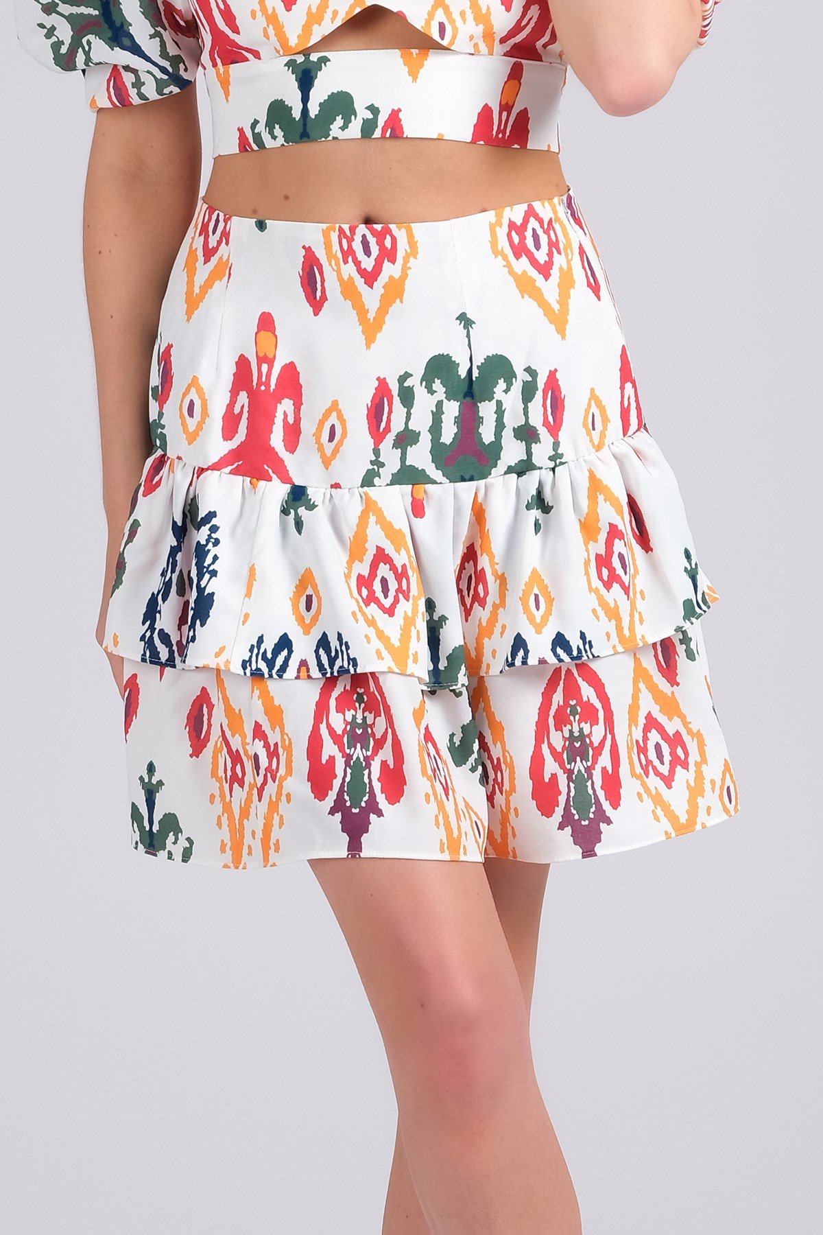 Kırmızı Renk Desenli Fırfırlı Kadın Etek-Etek-Mio Gusto-G0017REK