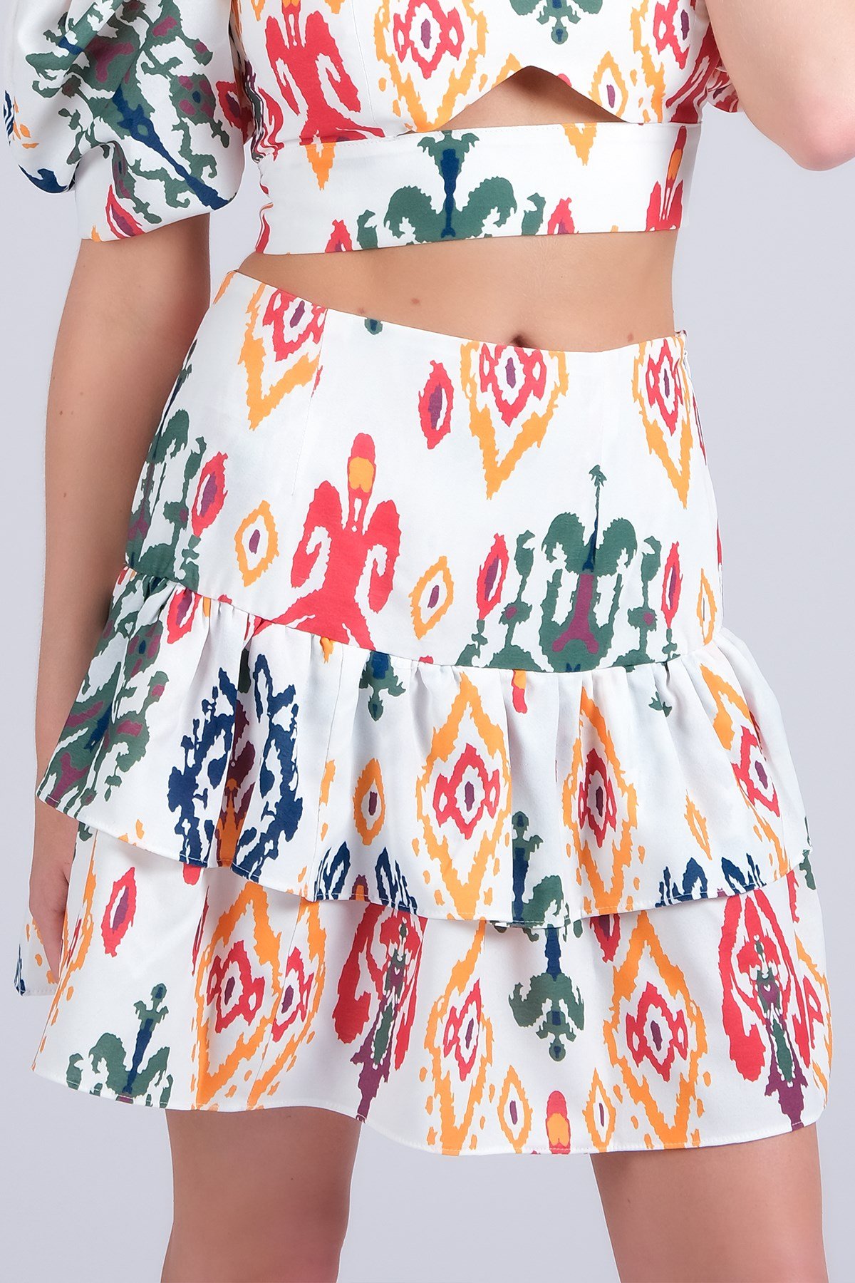 Kırmızı Renk Desenli Fırfırlı Kadın Etek-Etek-Mio Gusto-G0017REK