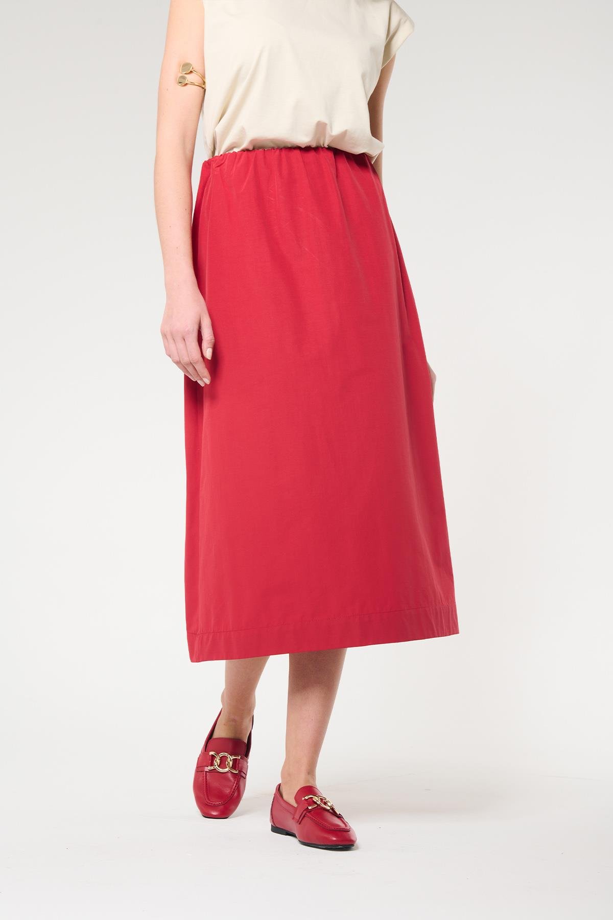 Kırmızı Renk Kalem Formlu Uzun Etek