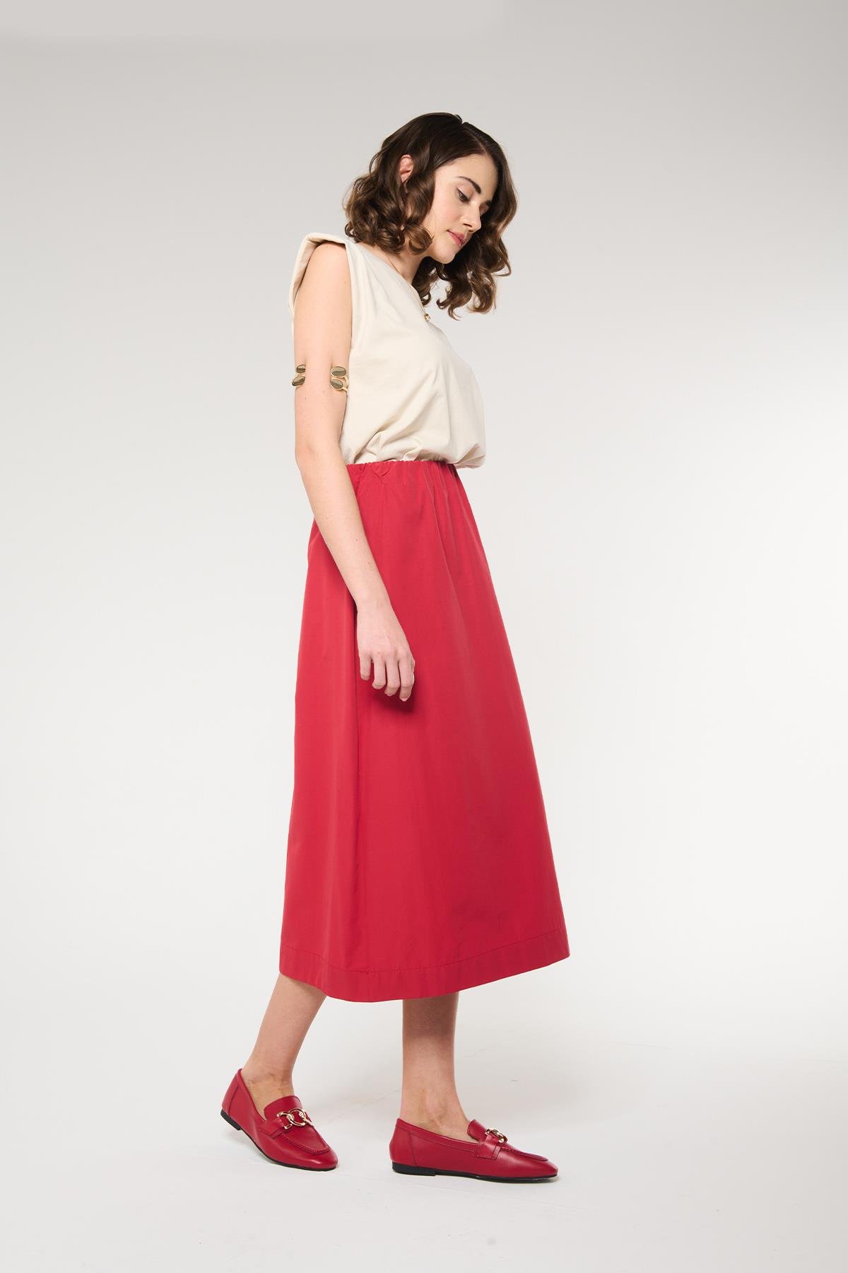 Kırmızı Renk Kalem Formlu Uzun Etek