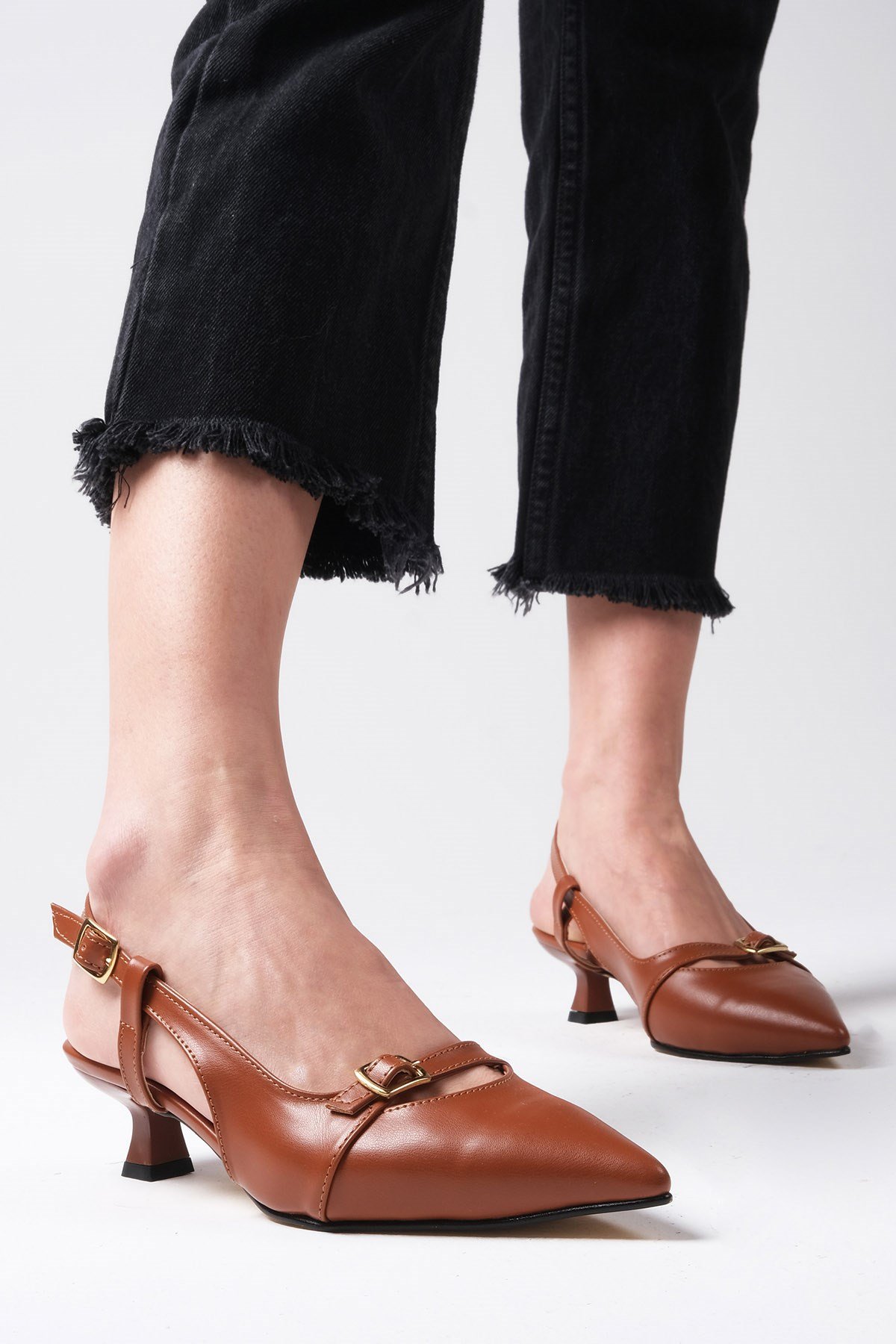 Kristin Taba Renk Mini Topuklu Ayakkabı-Kısa Topuklu-Mio Gusto-02225TAC