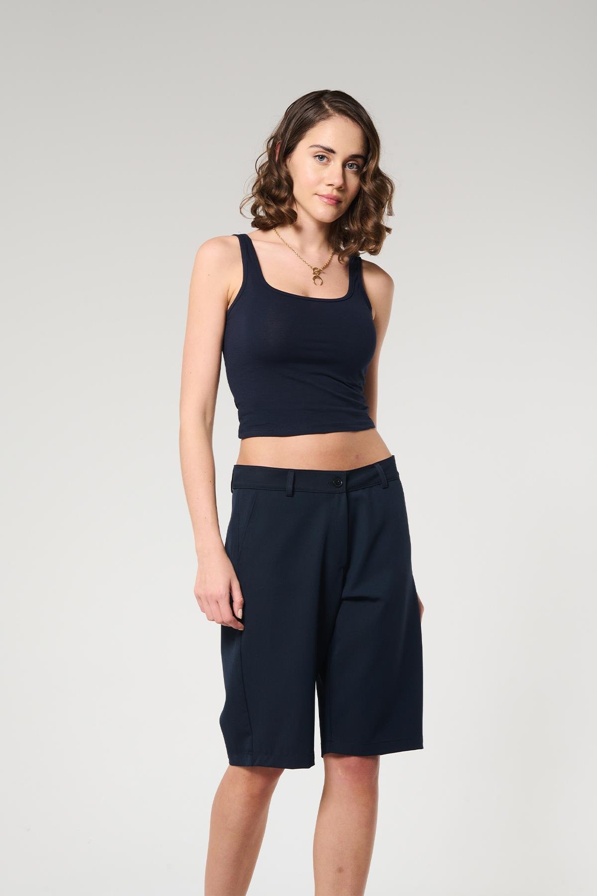 Lacivert Renk Kadın Bermuda Şort